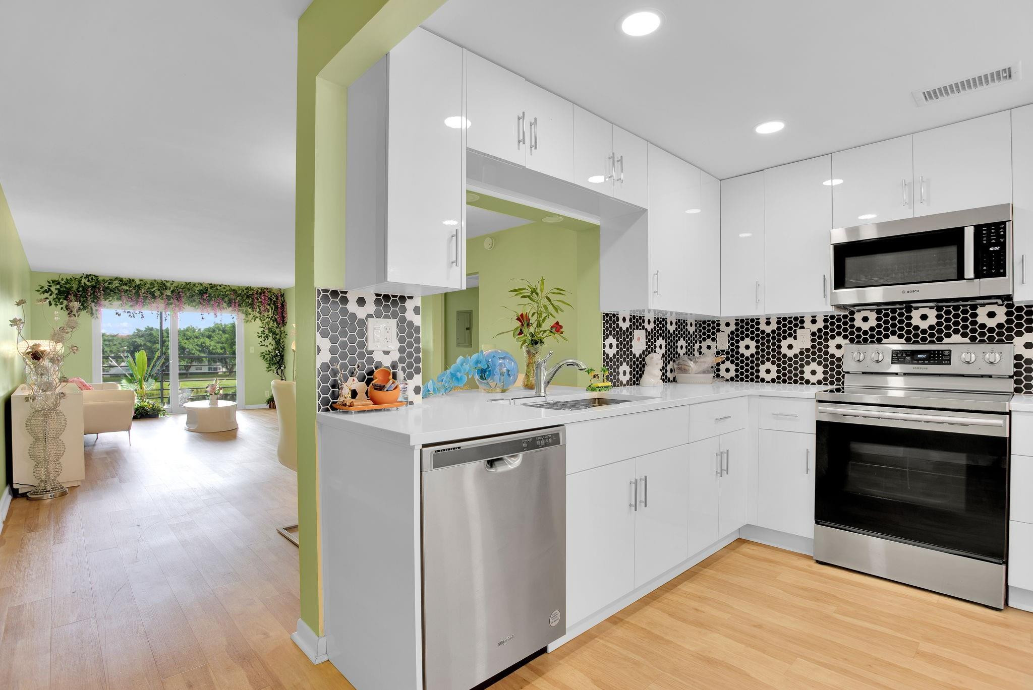 4402 Martinique Ct L3