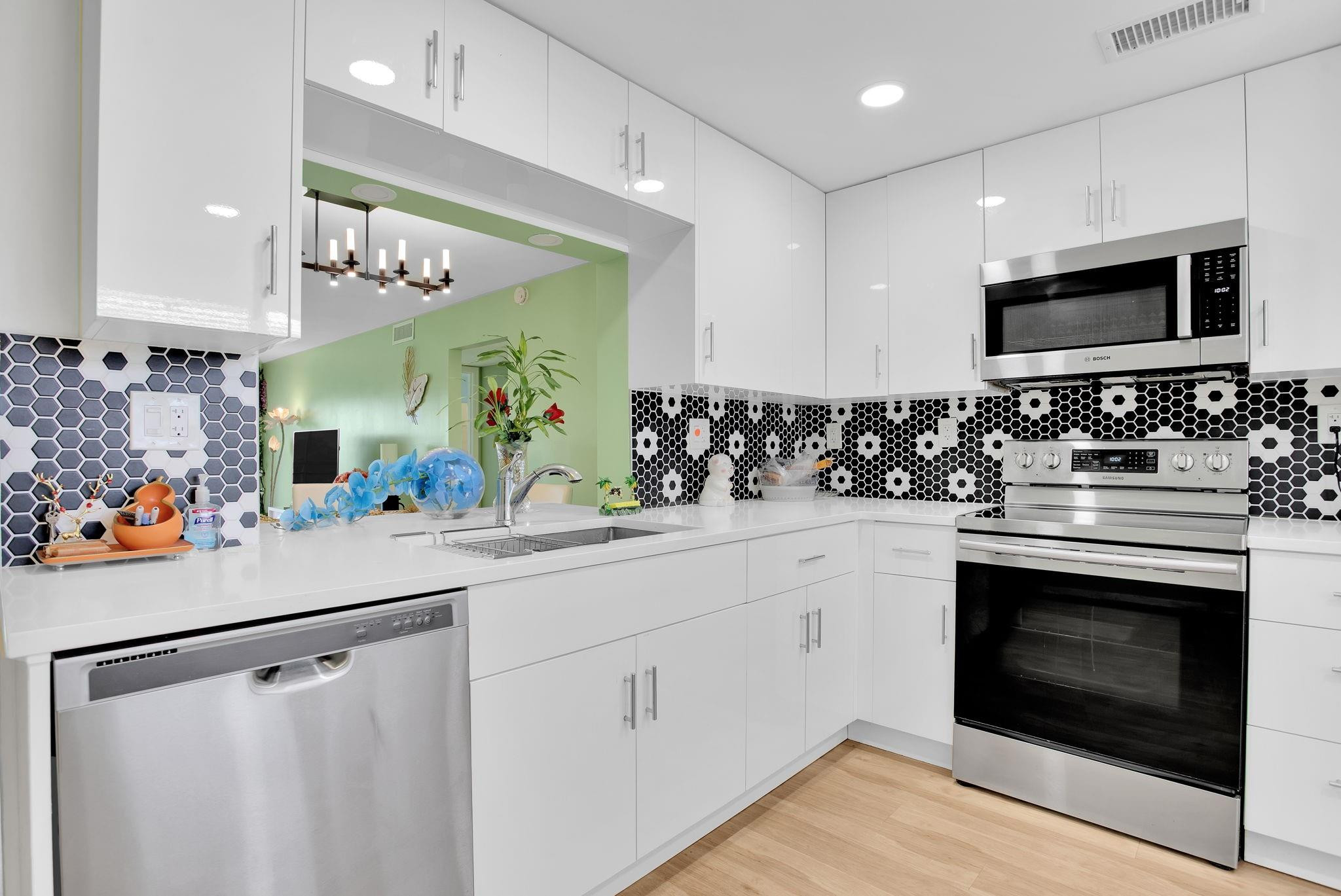 4402 Martinique Ct L3