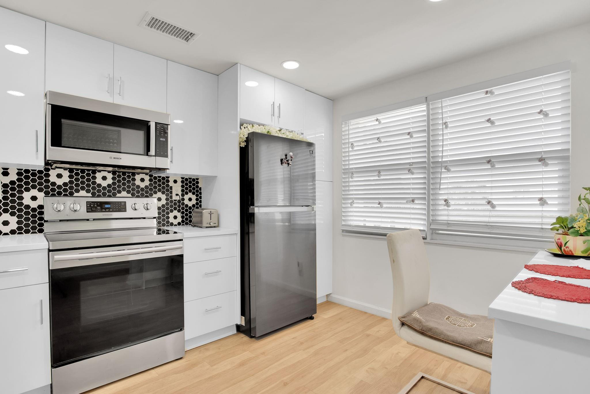 4402 Martinique Ct L3
