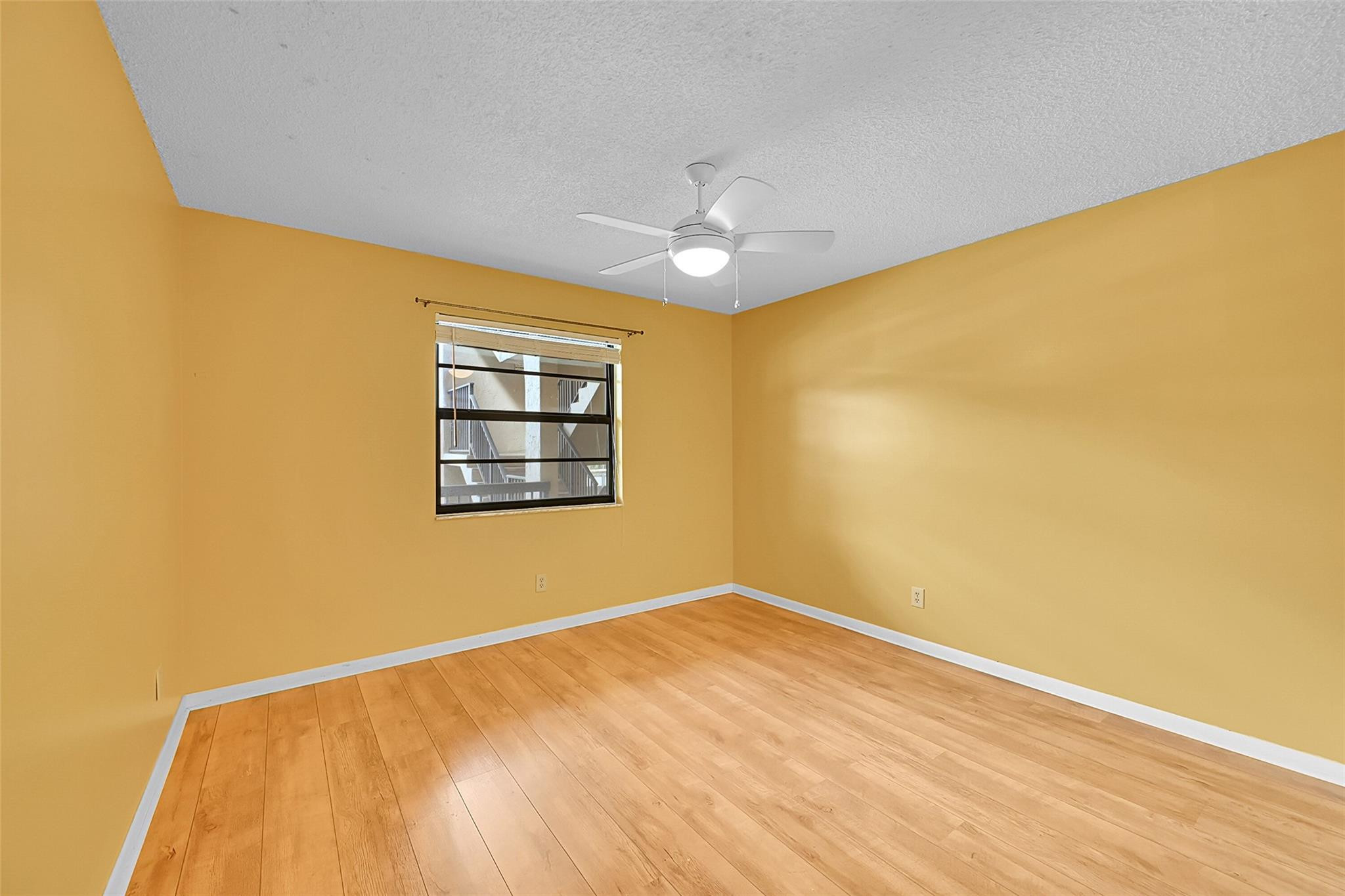 4940 E SABAL PALM 202