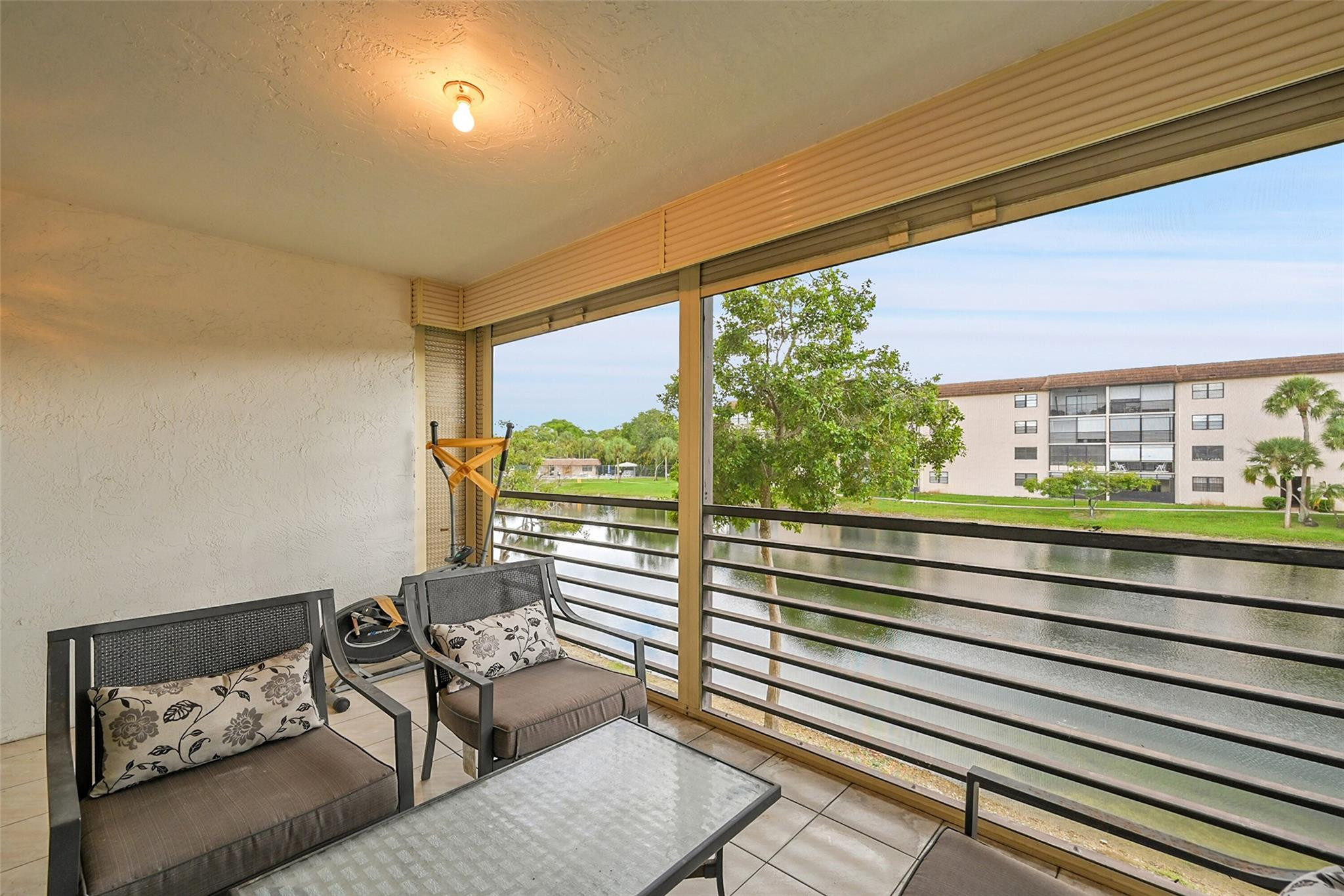 4940 E SABAL PALM 202