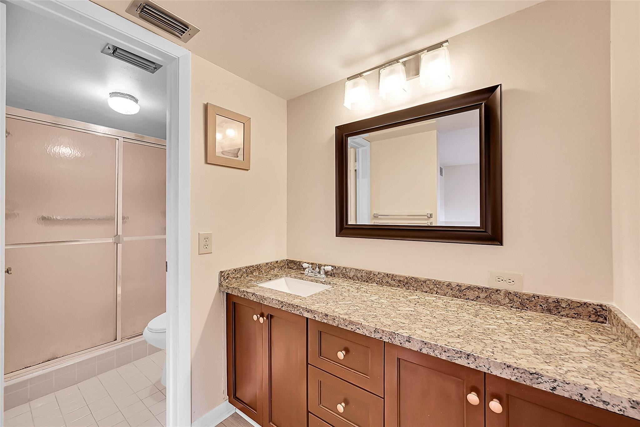 4940 E SABAL PALM 202