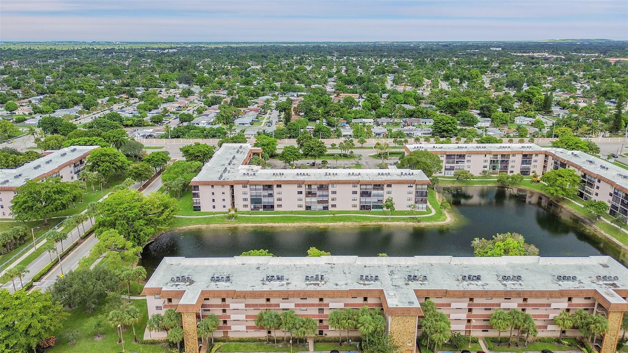 4940 E SABAL PALM 202