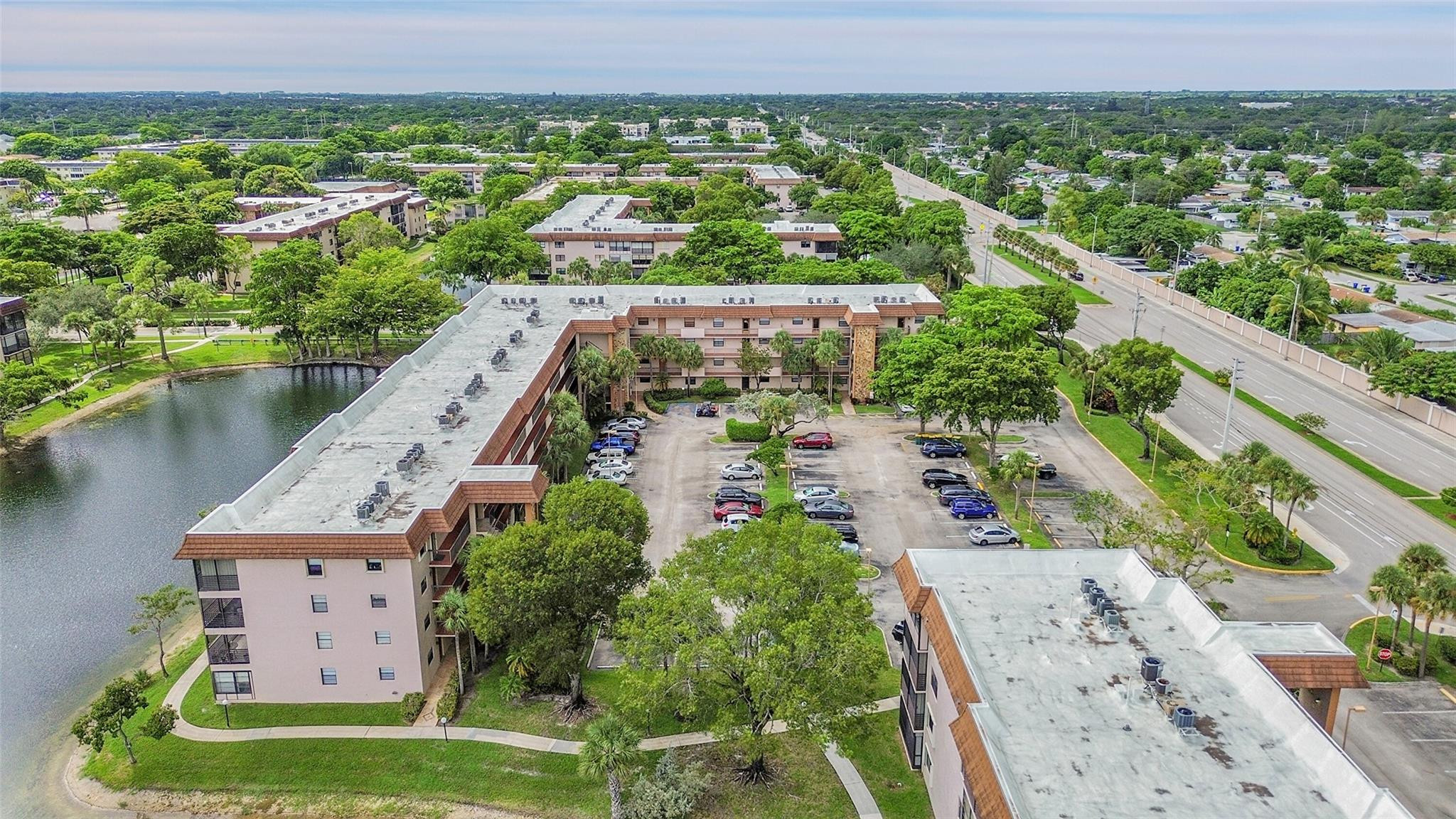 4940 E SABAL PALM 202