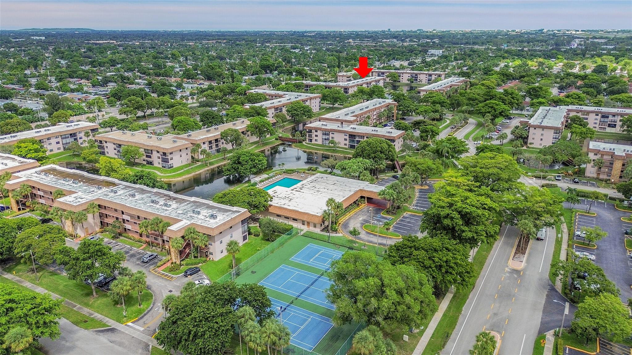 4940 E SABAL PALM 202