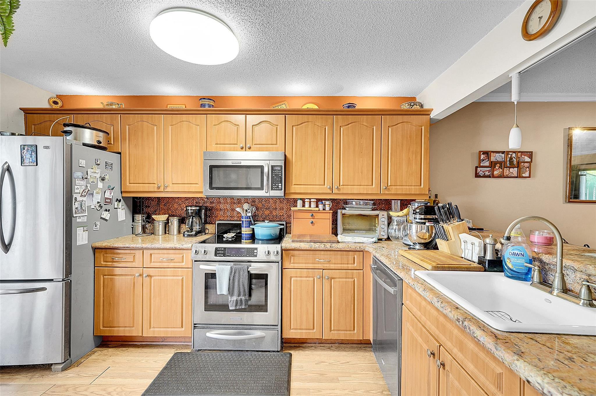 809 Crystal Lake Dr 809