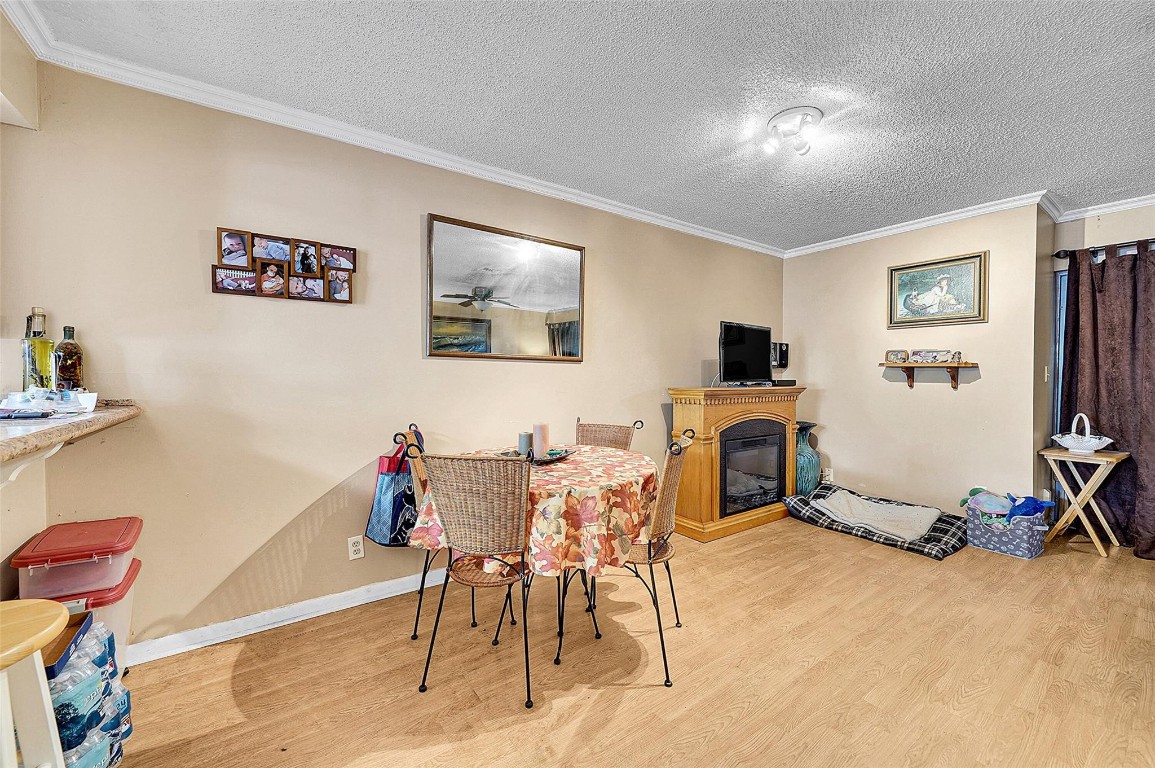 809 Crystal Lake Dr 809