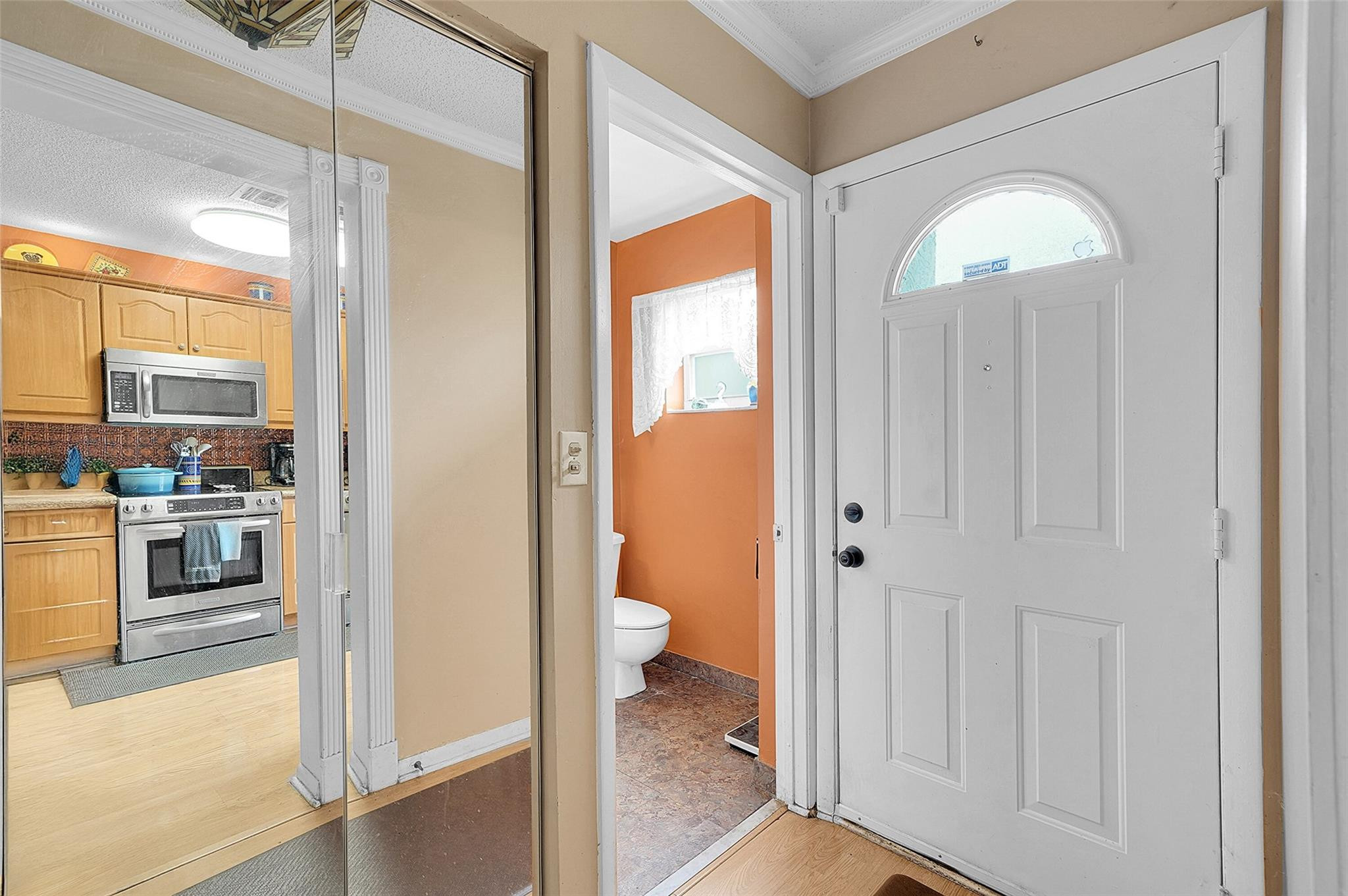 809 Crystal Lake Dr 809