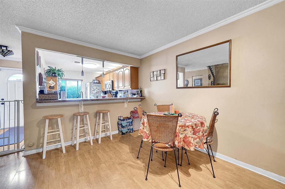 809 Crystal Lake Dr 809