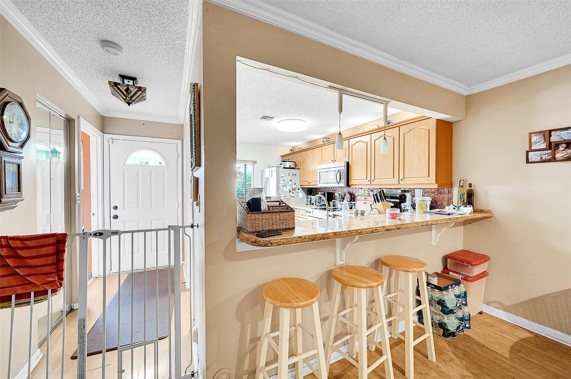 809 Crystal Lake Dr 809