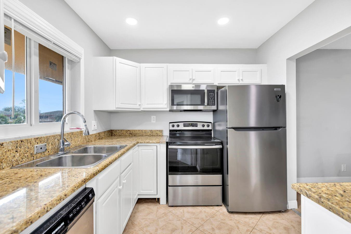 5300 Washington St D308