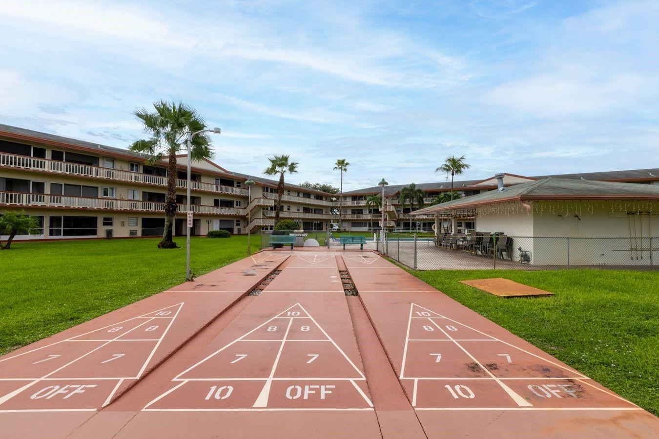 5300 Washington St D308