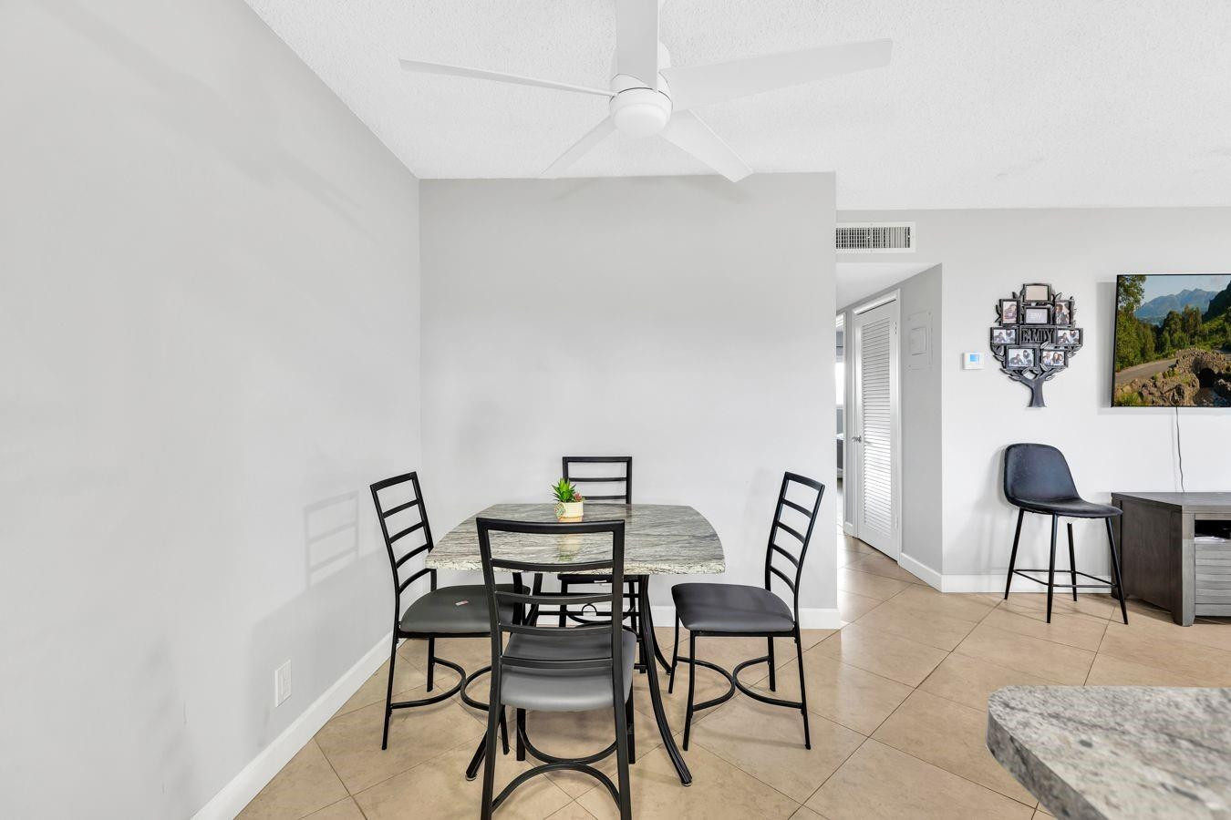 5300 Washington St D308