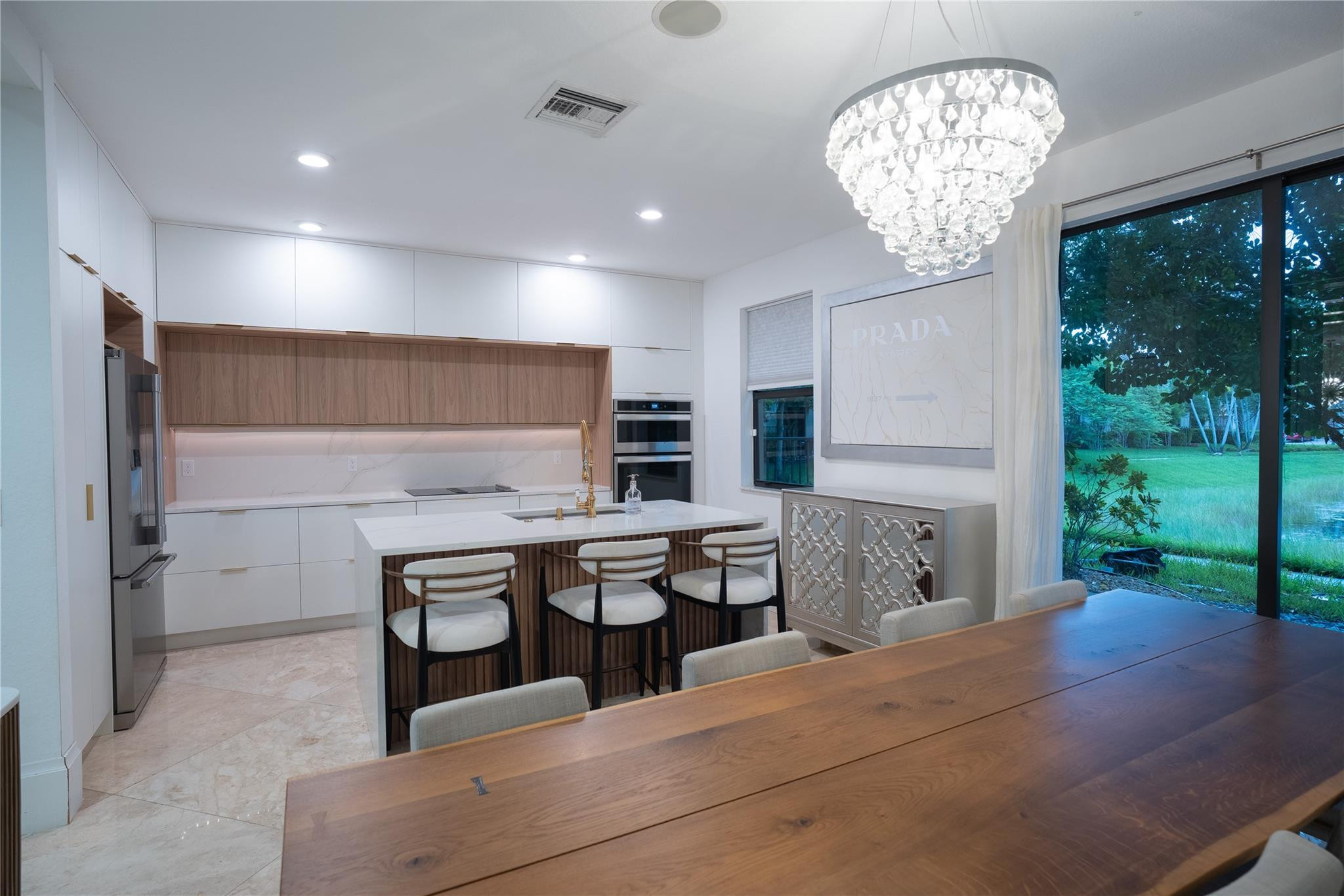 4041 Devenshire Ct