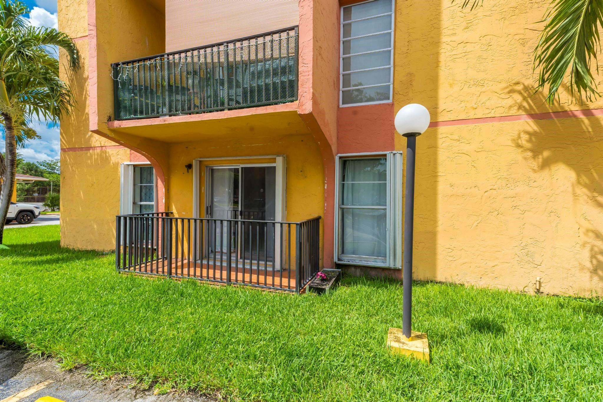 4805 NW 7th St 105-15