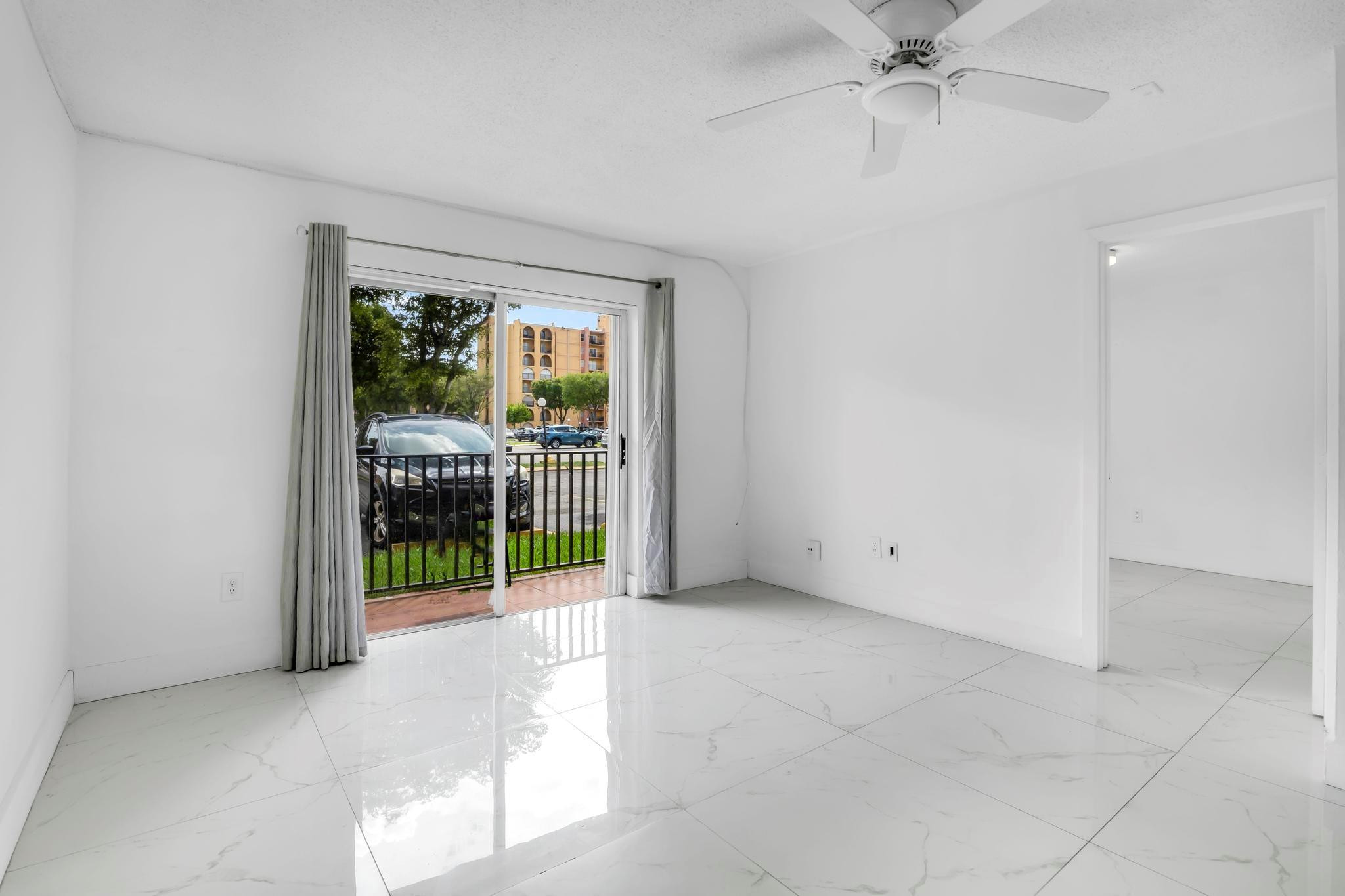 4805 NW 7th St 105-15