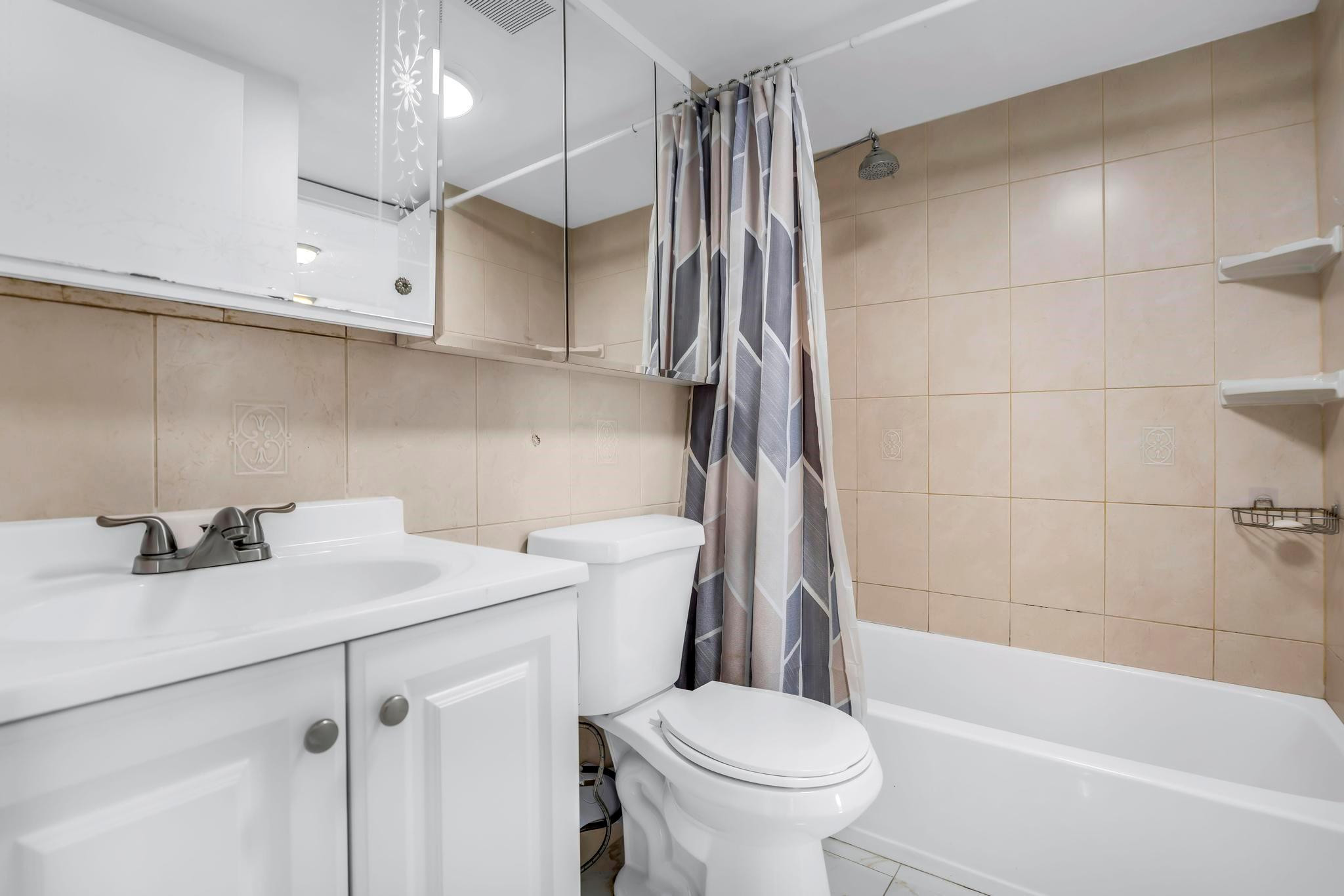 4805 NW 7th St 105-15