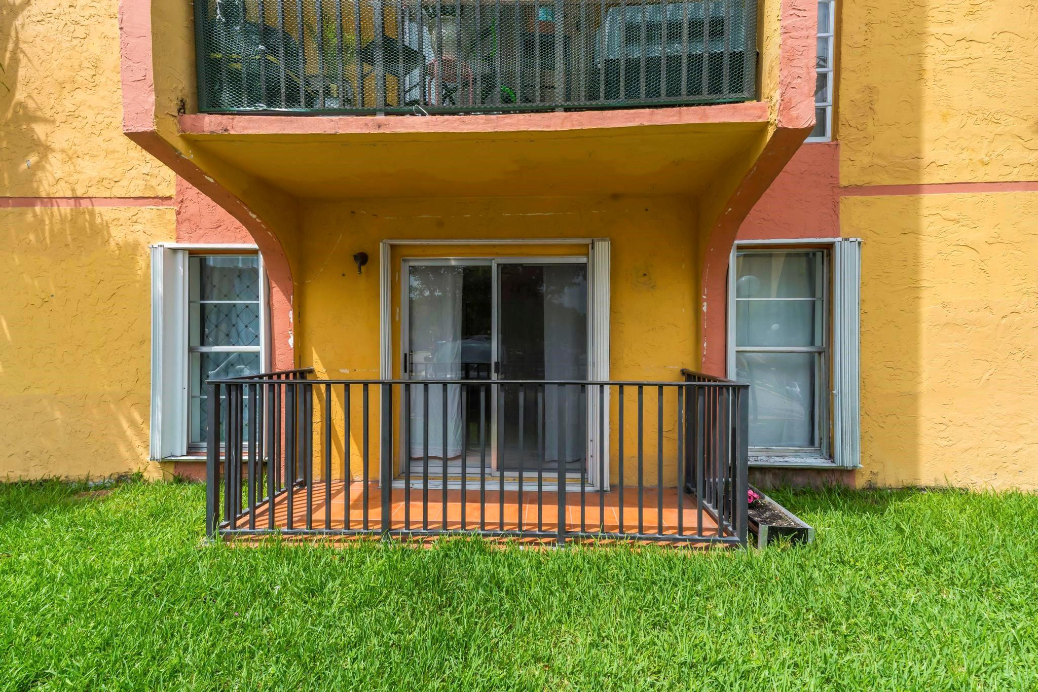 4805 NW 7th St 105-15