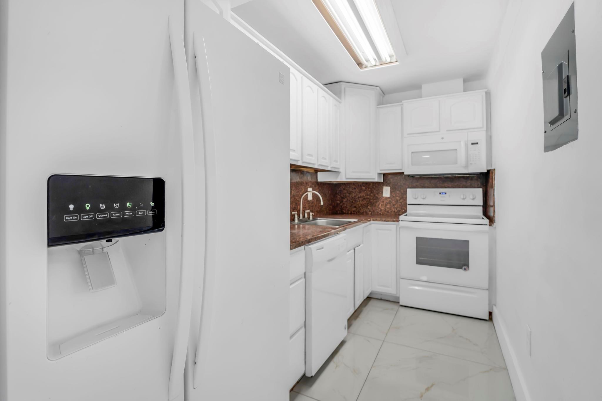 4805 NW 7th St 105-15