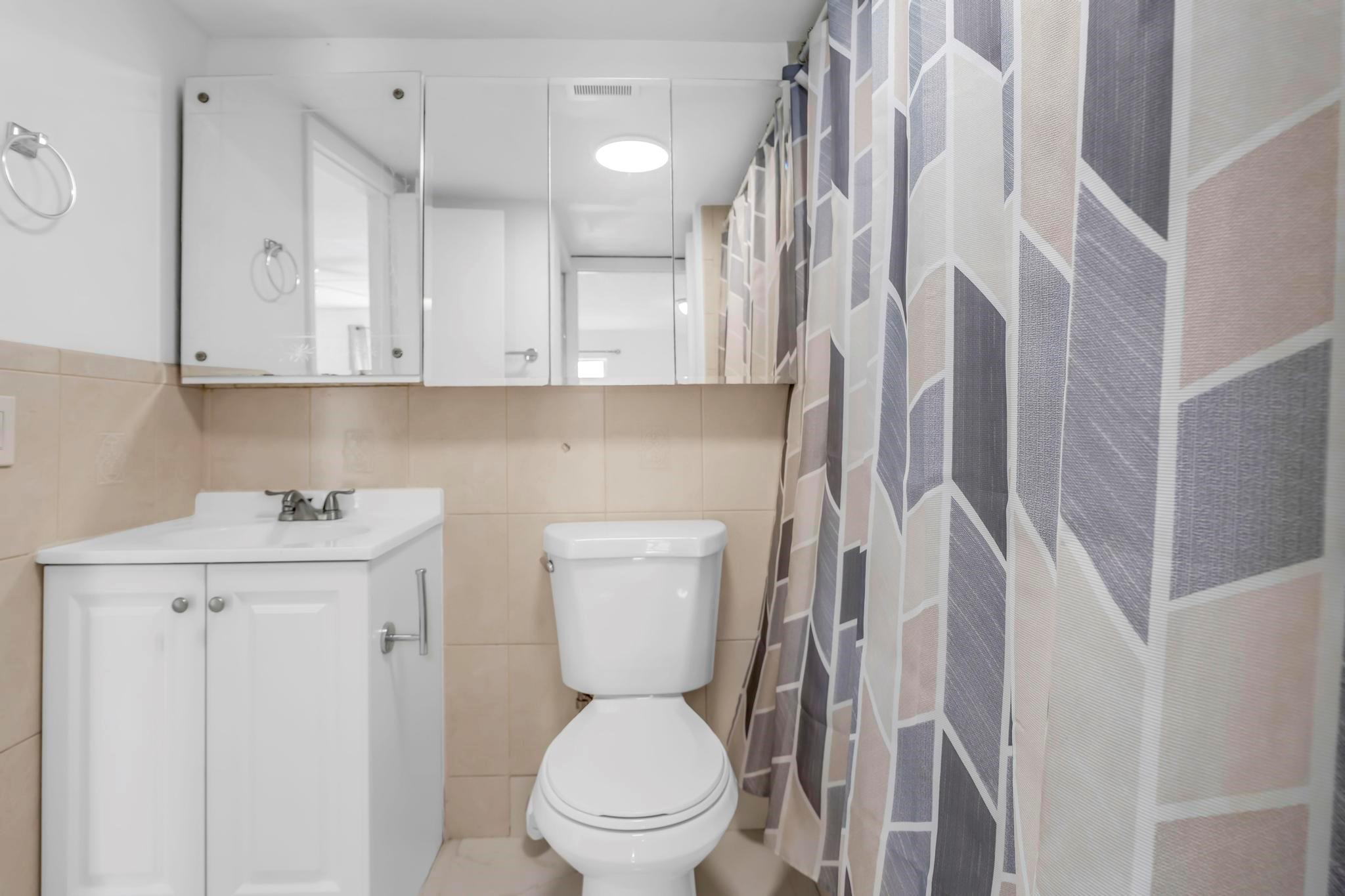 4805 NW 7th St 105-15