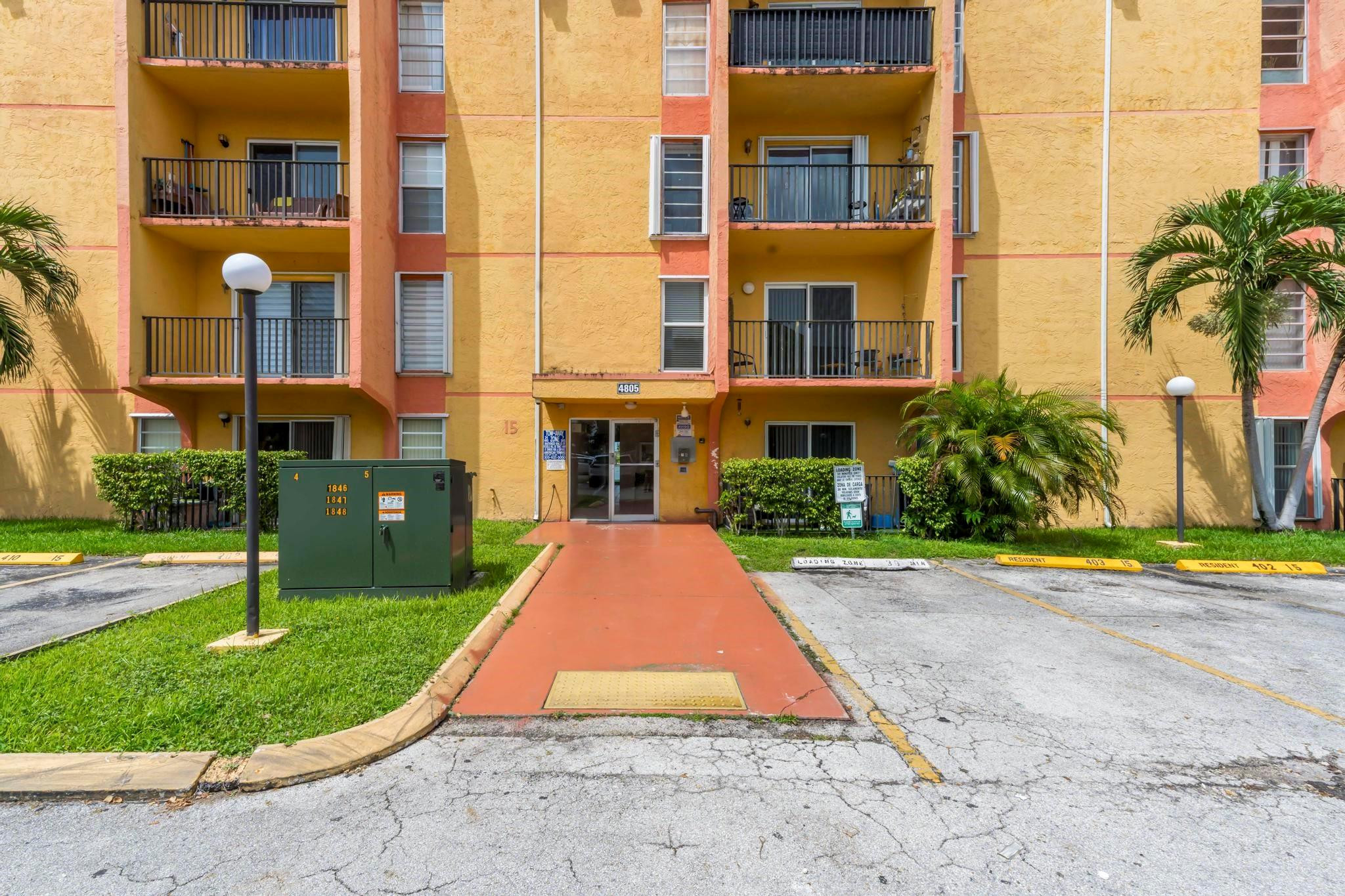 4805 NW 7th St 105-15