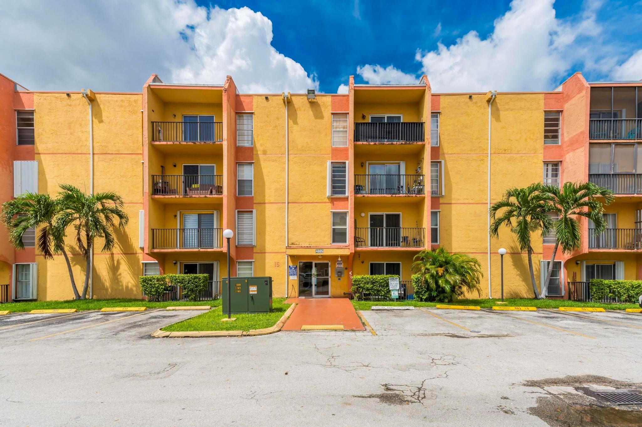 4805 NW 7th St 105-15