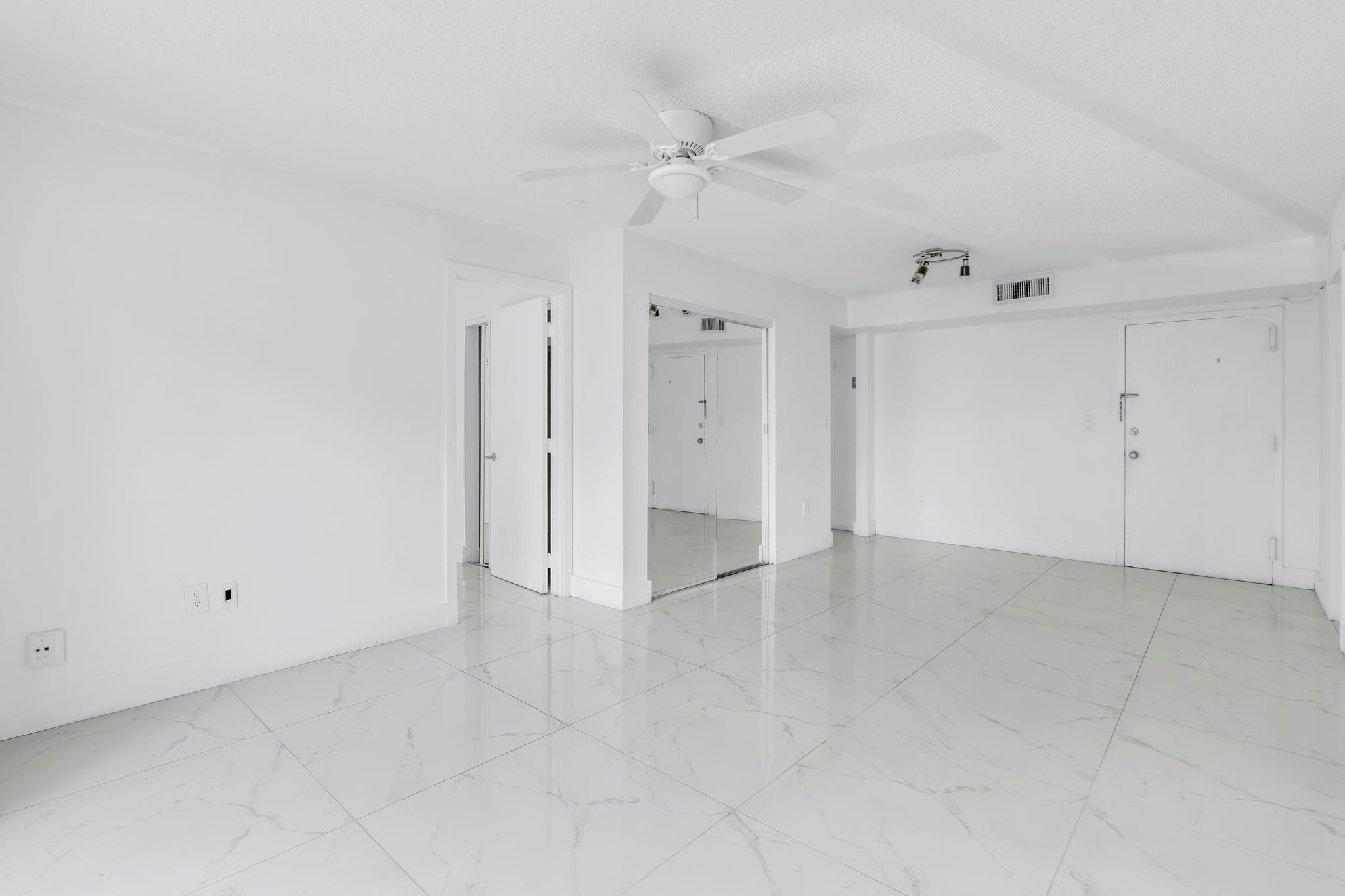 4805 NW 7th St 105-15