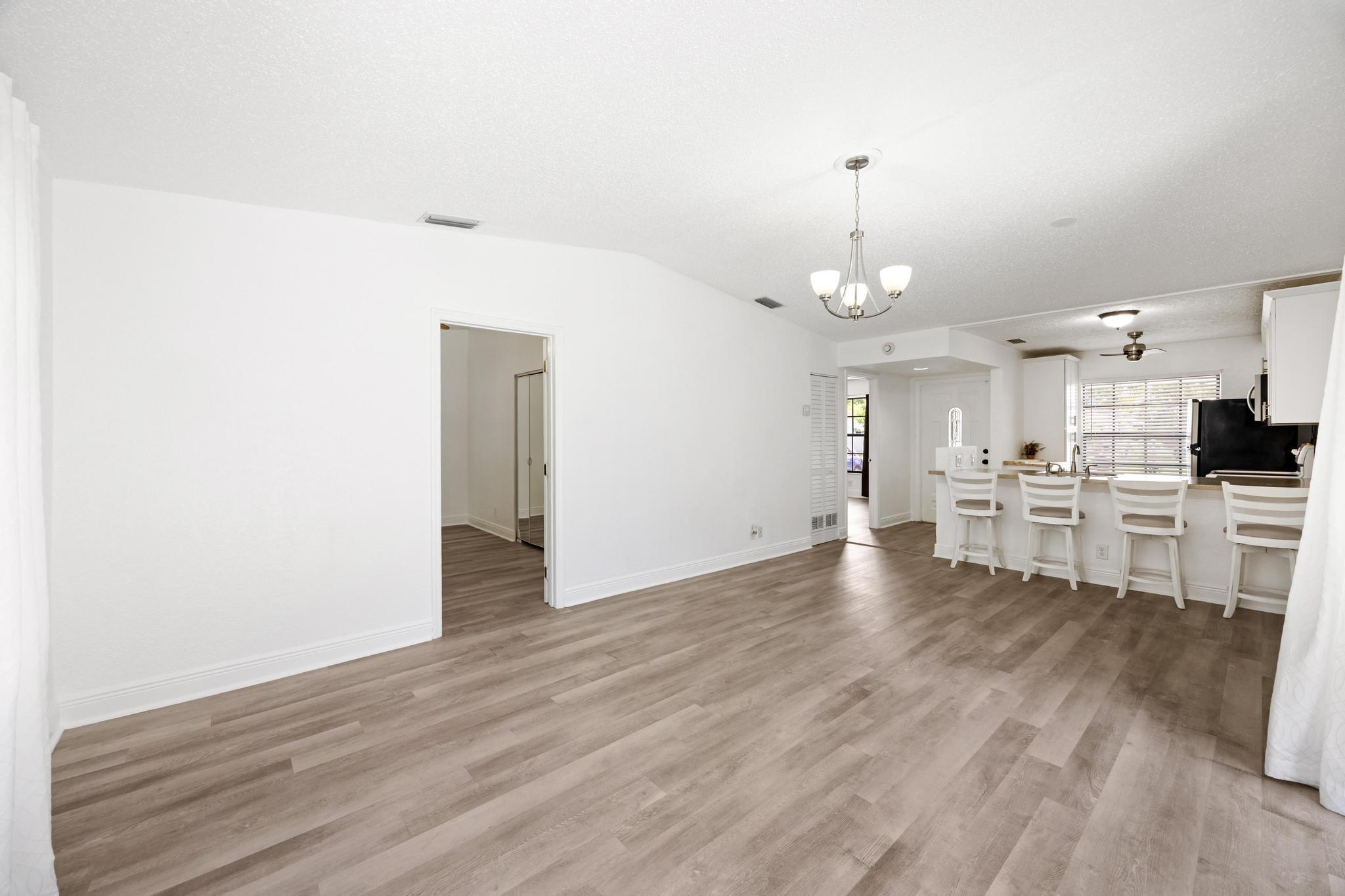 5442 S Lakewood Cir F