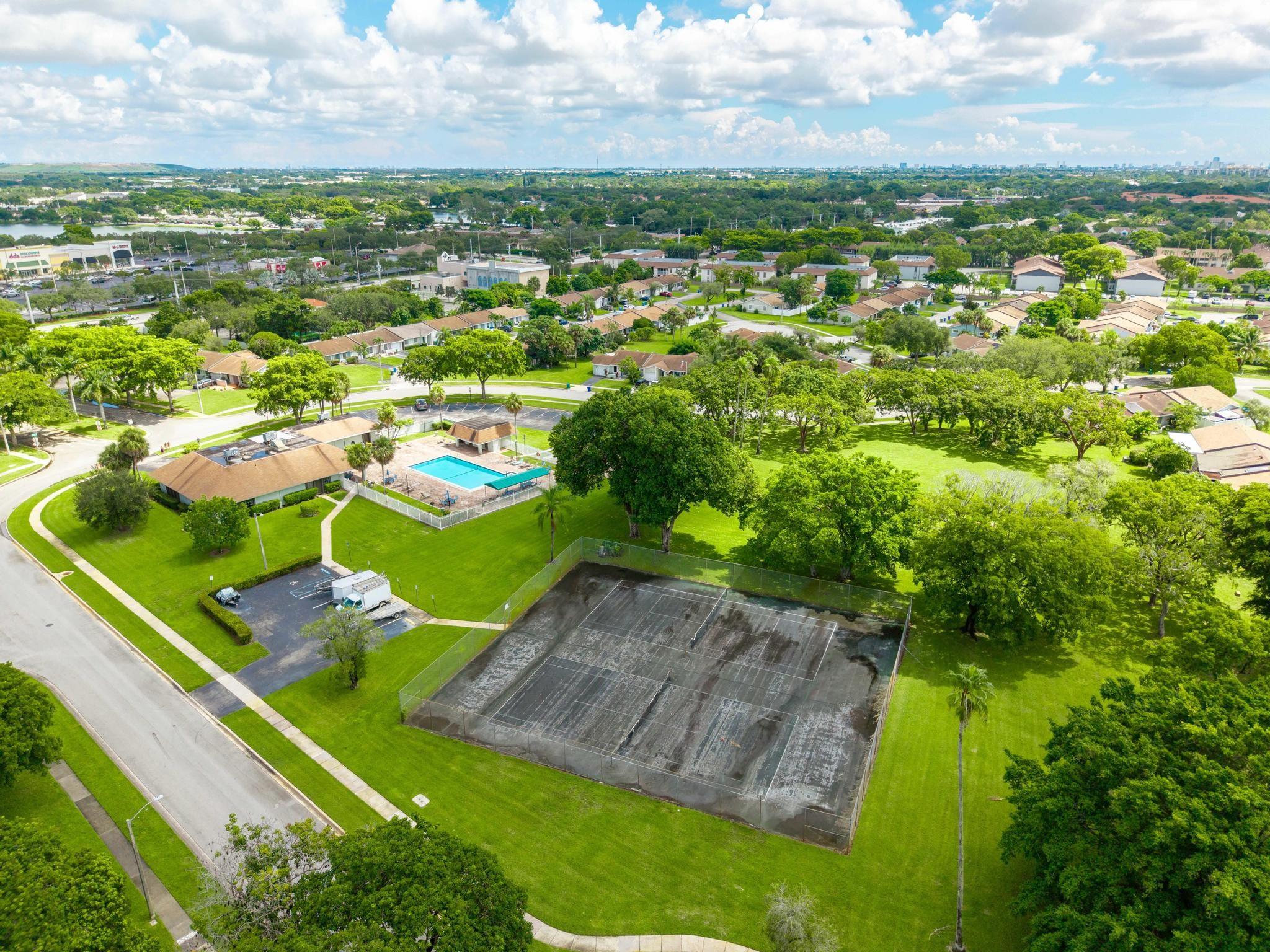 5442 S Lakewood Cir F