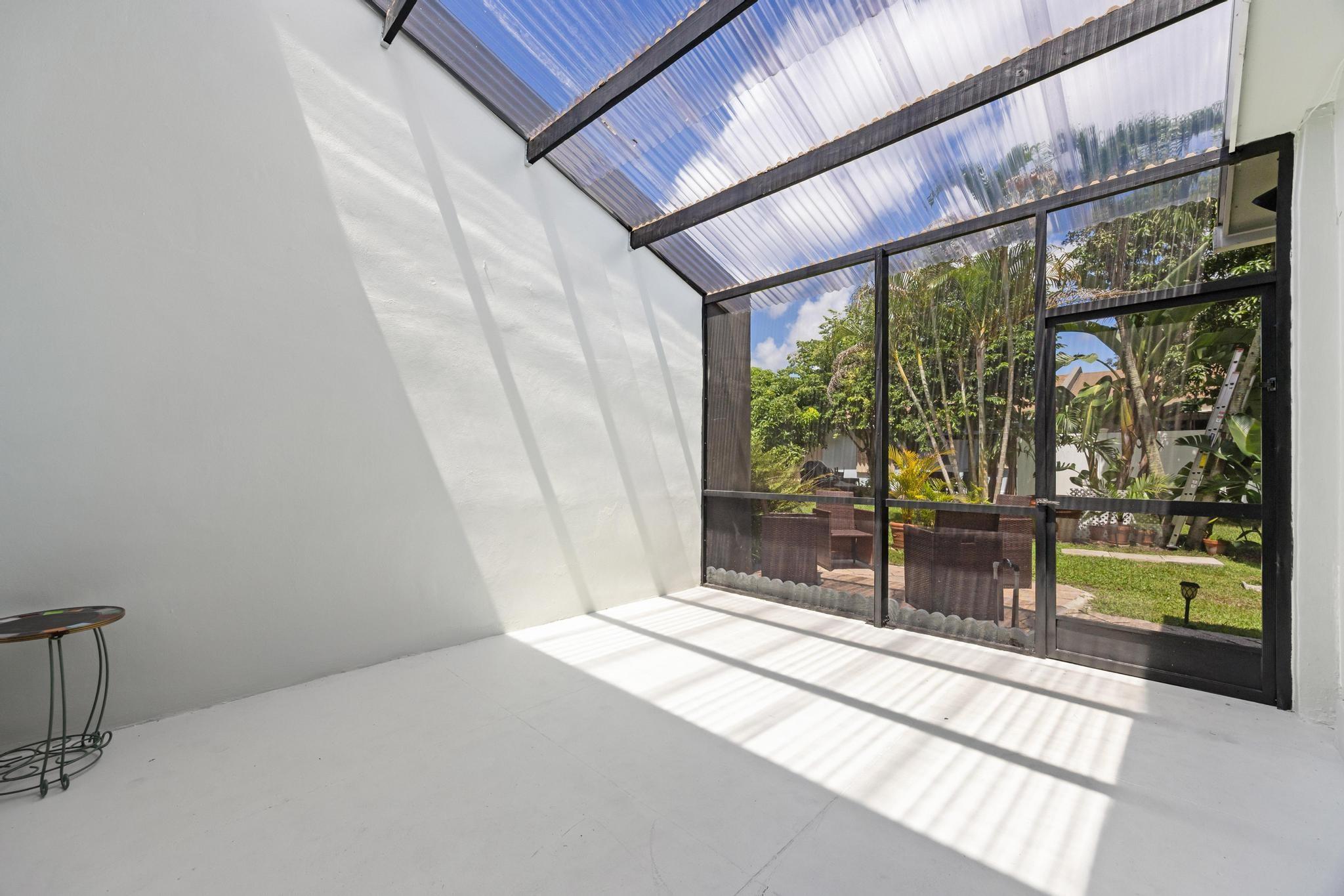 5442 S Lakewood Cir F