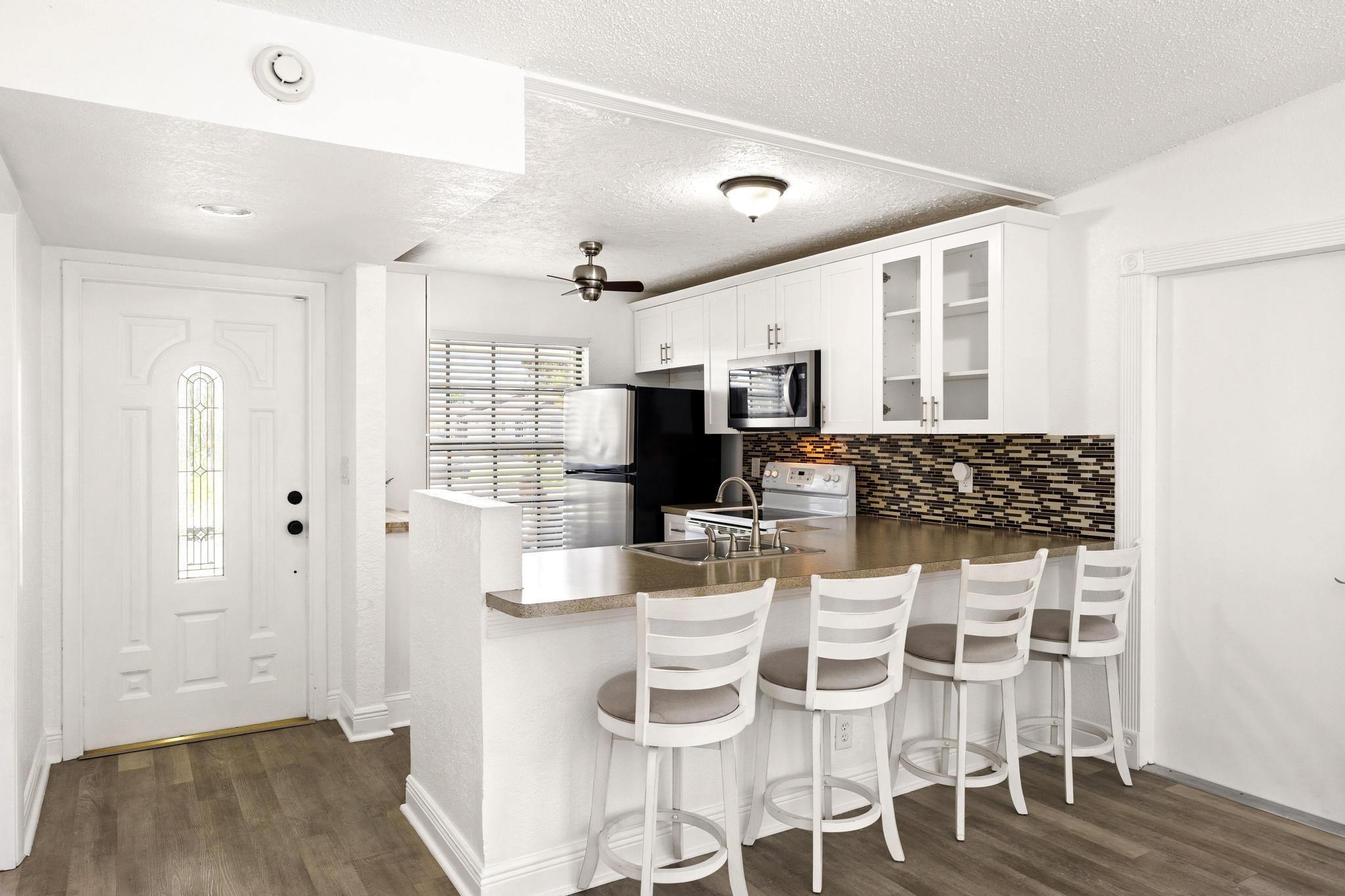 5442 S Lakewood Cir F