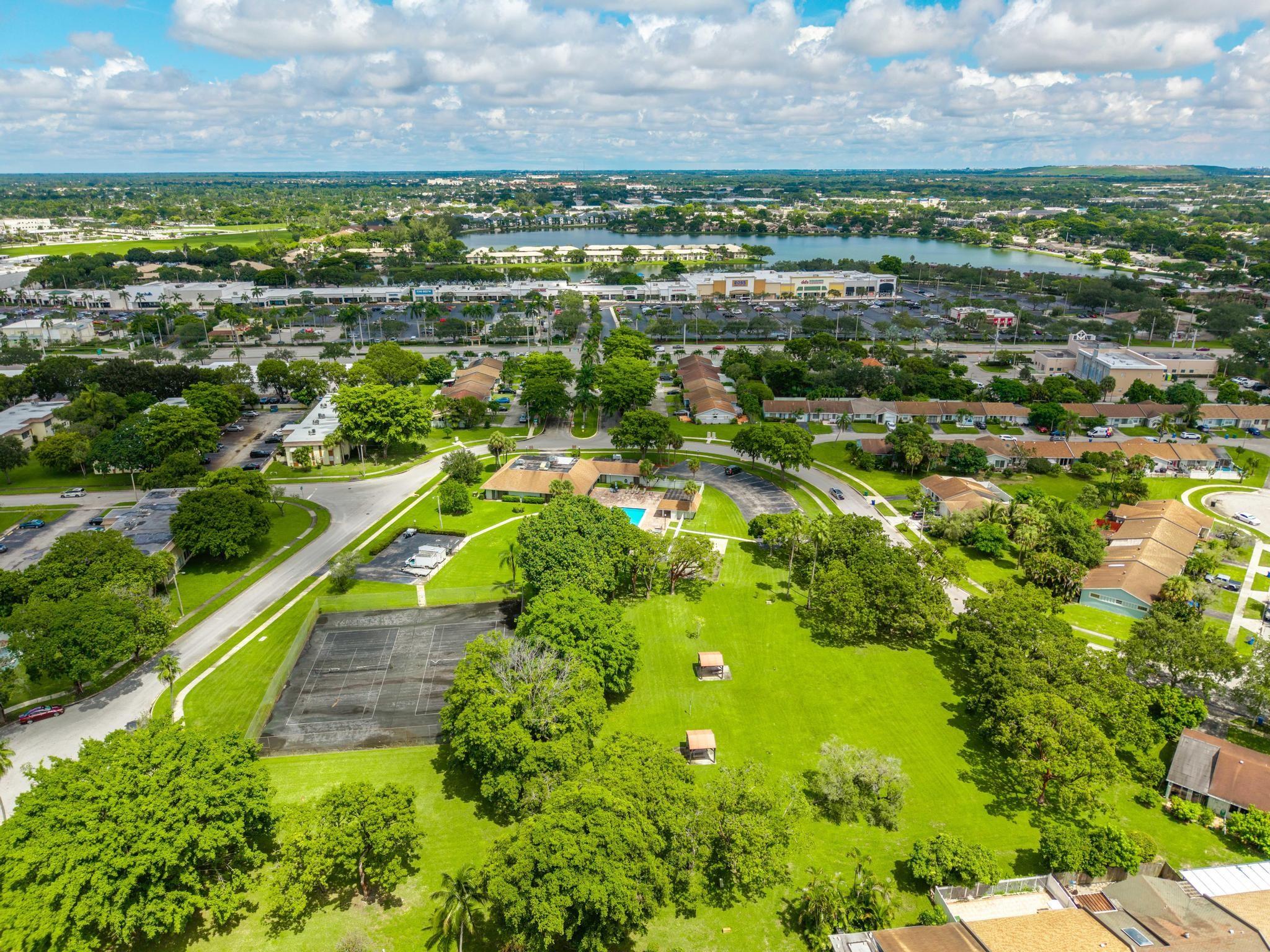 5442 S Lakewood Cir F