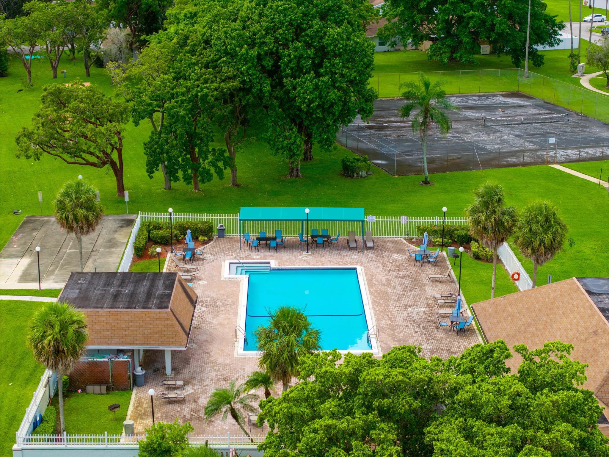 5442 S Lakewood Cir F