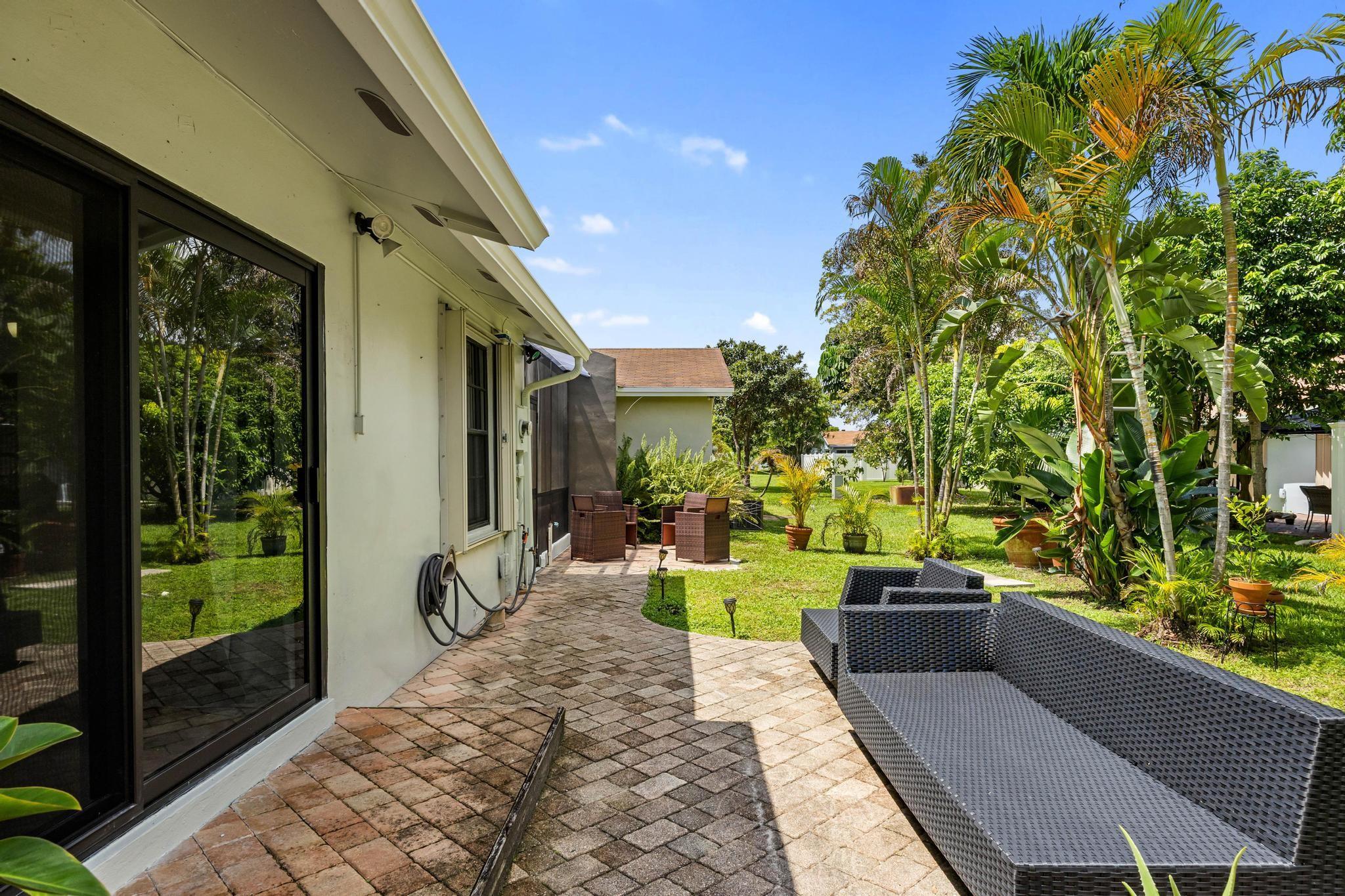 5442 S Lakewood Cir F