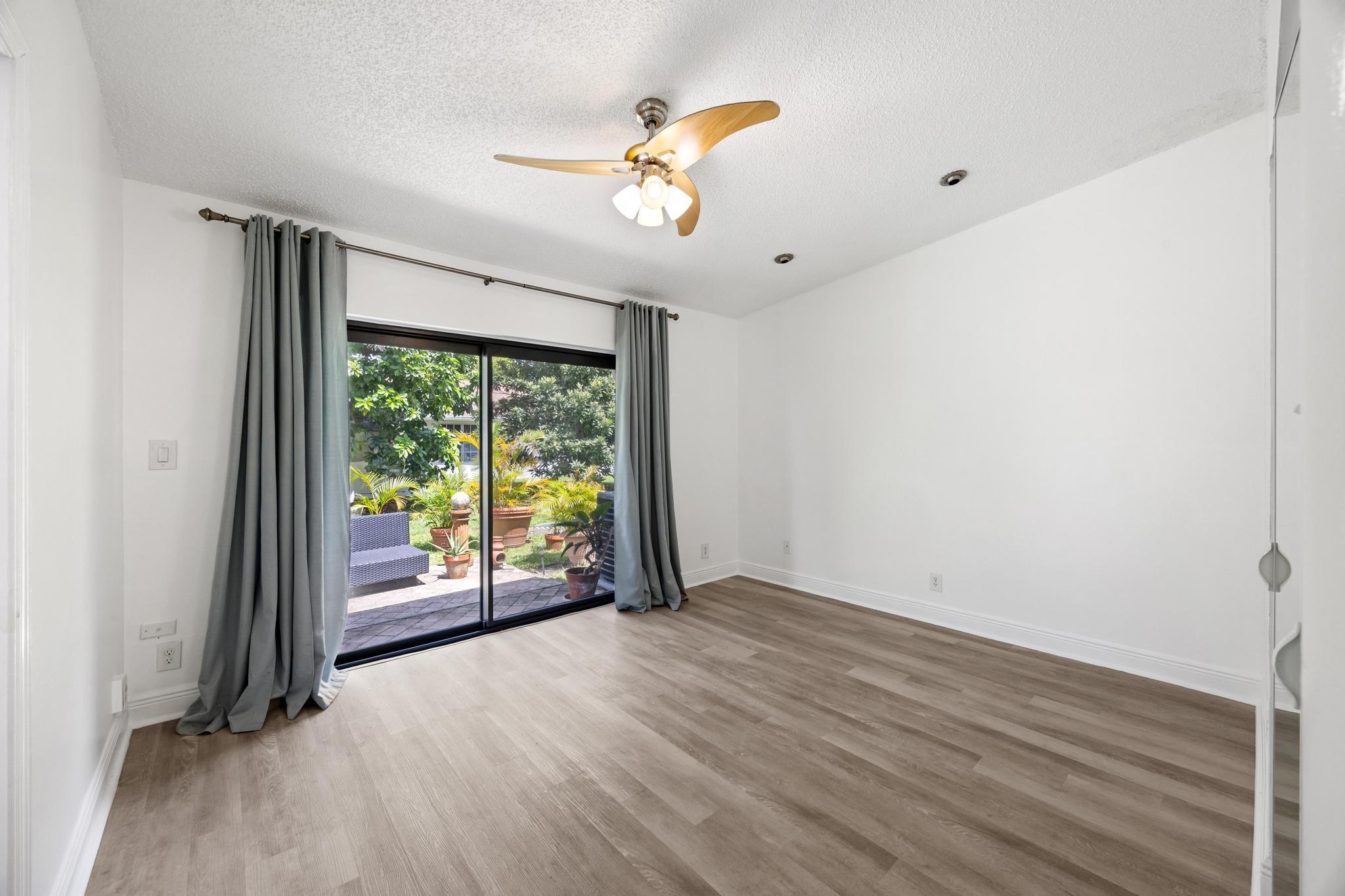 5442 S Lakewood Cir F