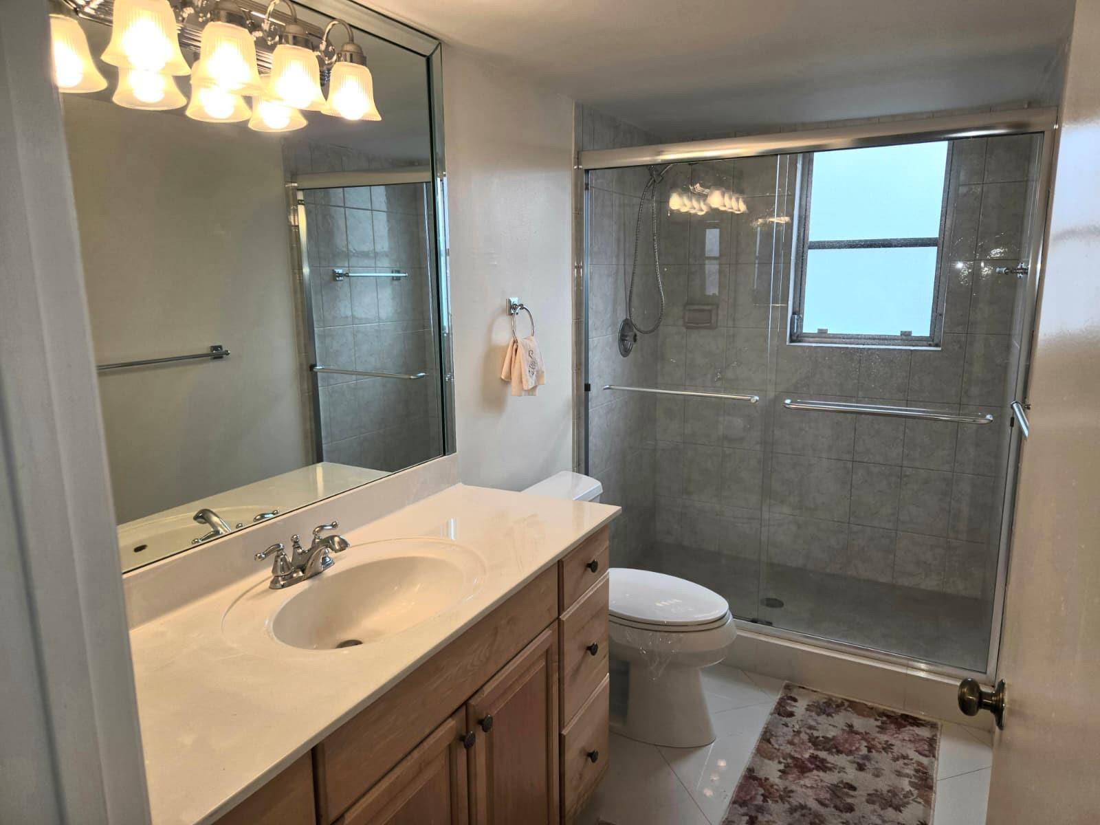 7300 Lake Circle Dr 401