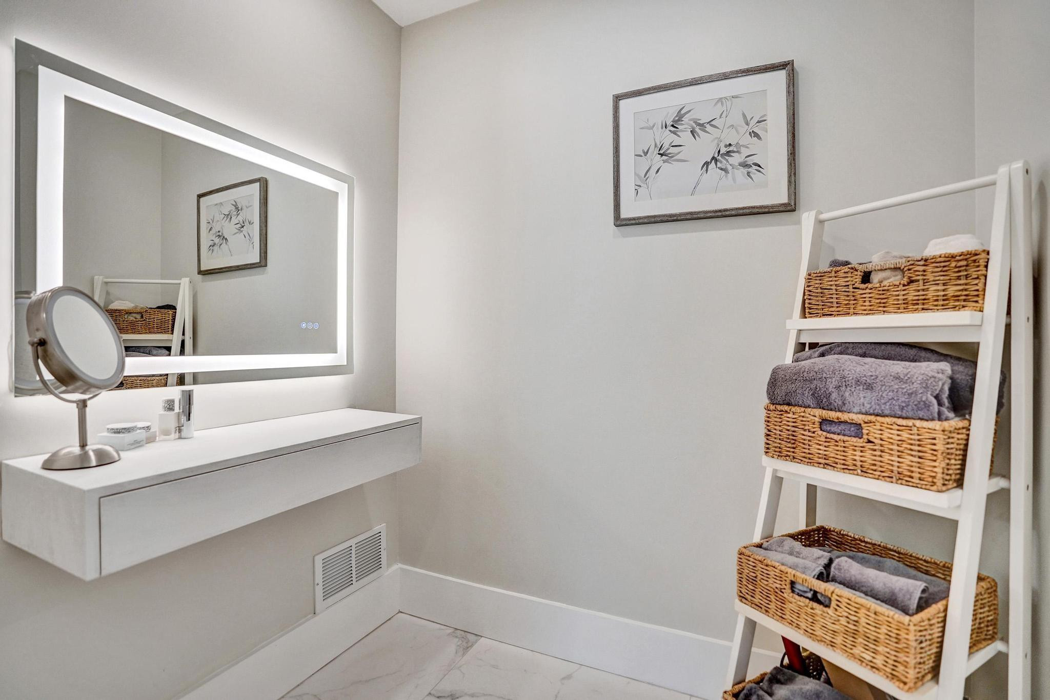 21464 Bridge View Dr