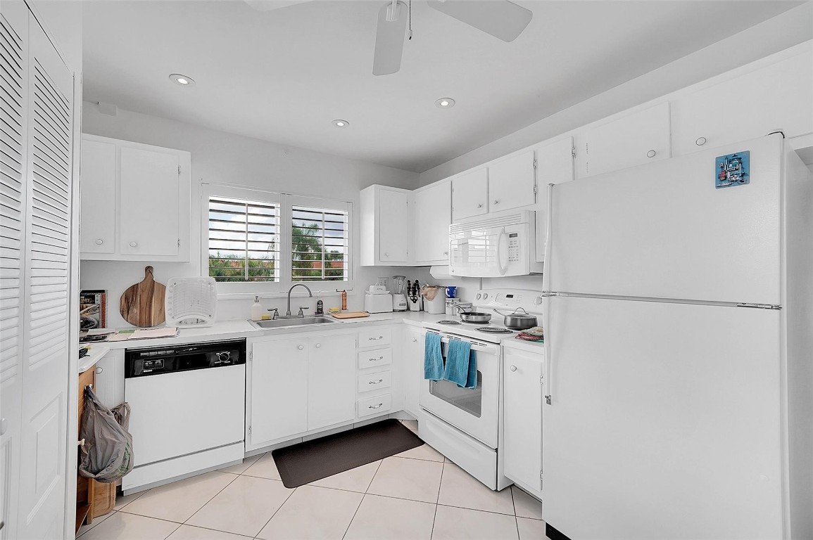 9481 Sunrise Lakes Blvd 310