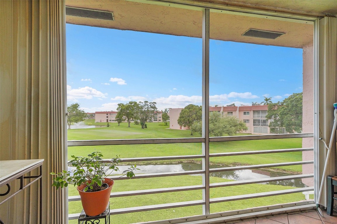 9481 Sunrise Lakes Blvd 310