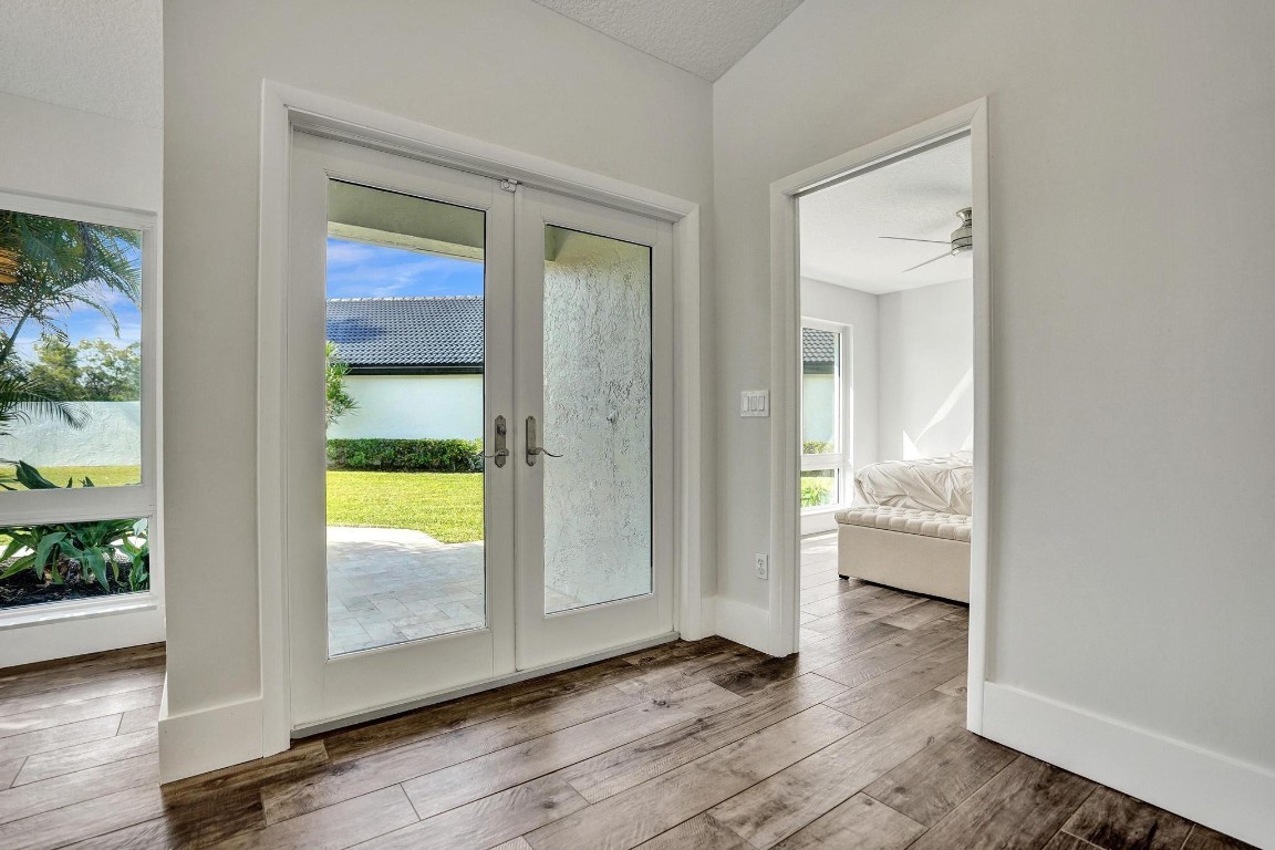 21464 Bridge View Dr