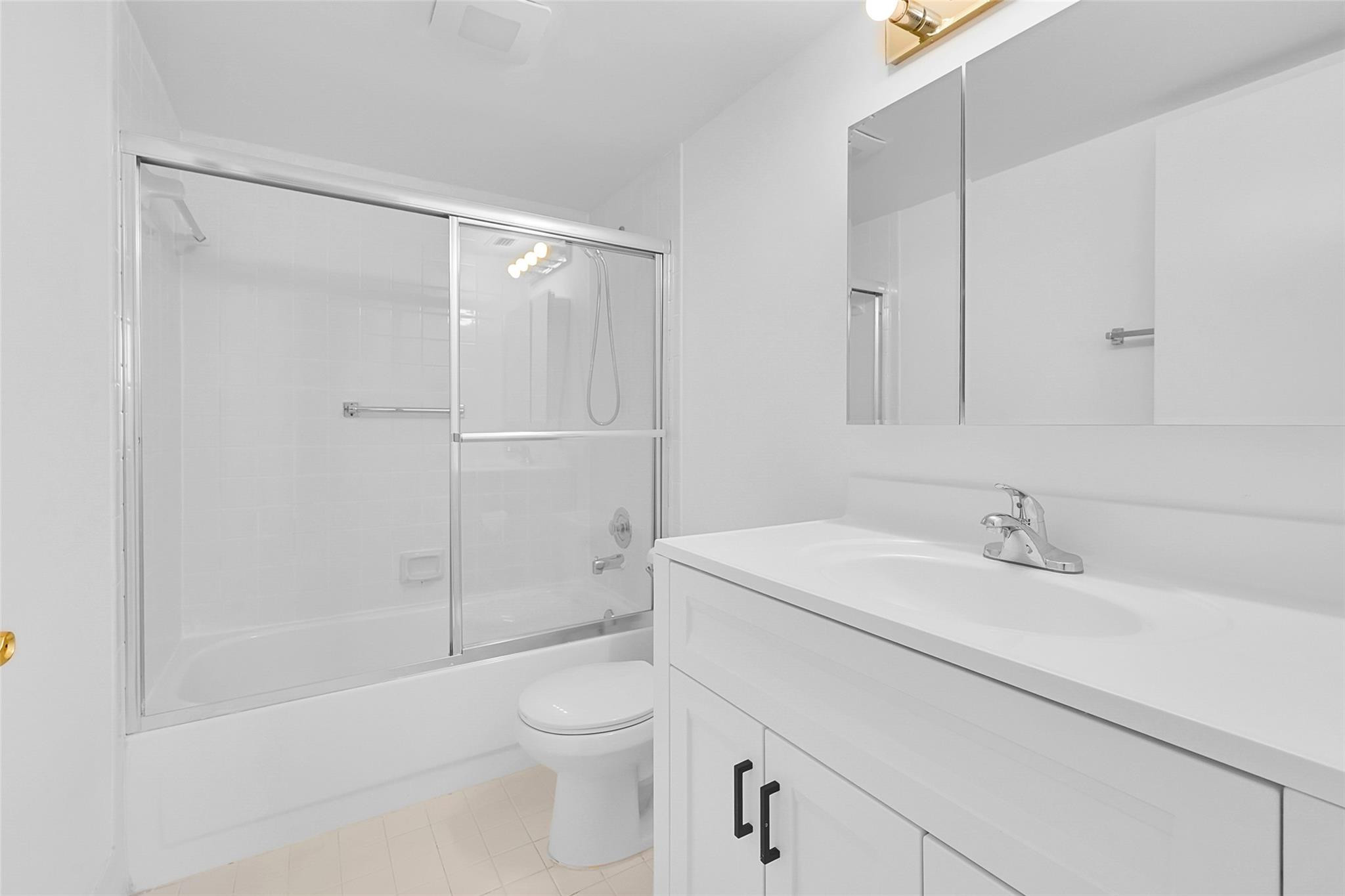 3402 Bimini Ln F3