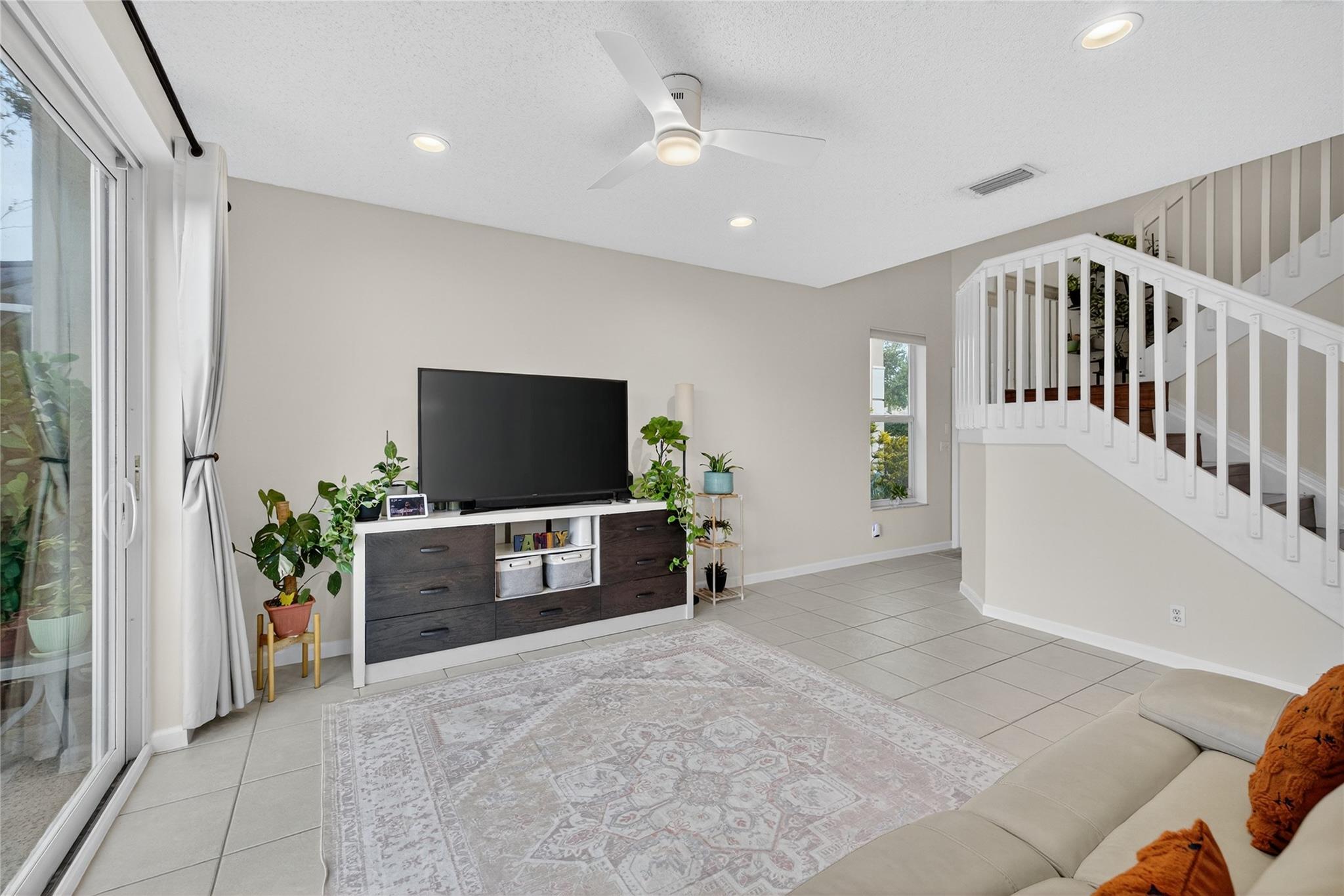 5046 Stagecoach Dr 5046