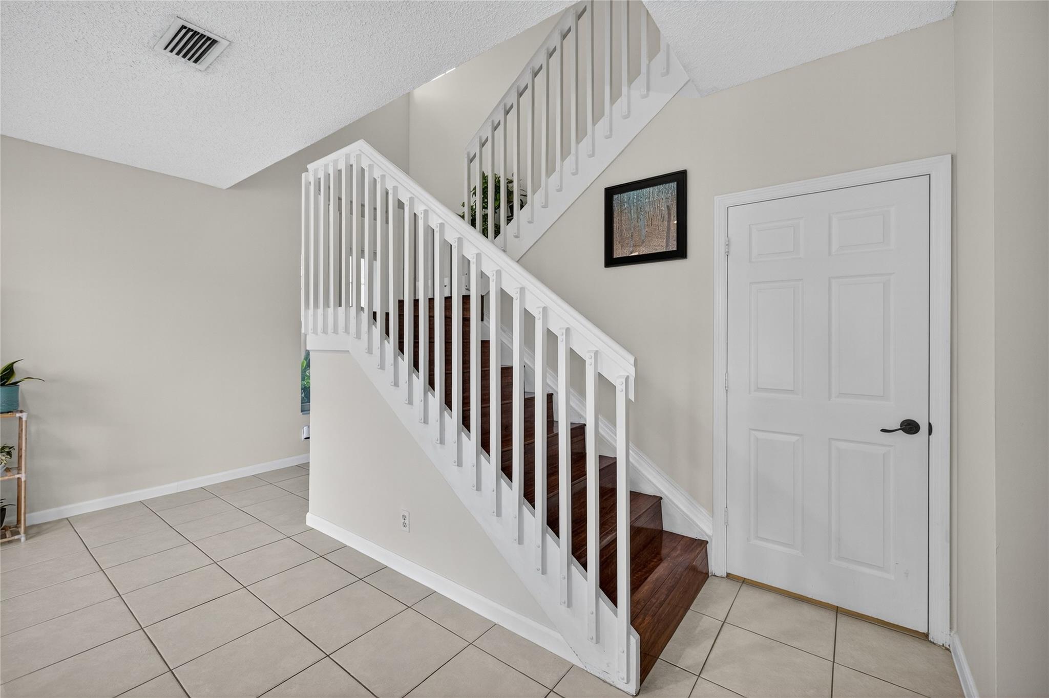 5046 Stagecoach Dr 5046