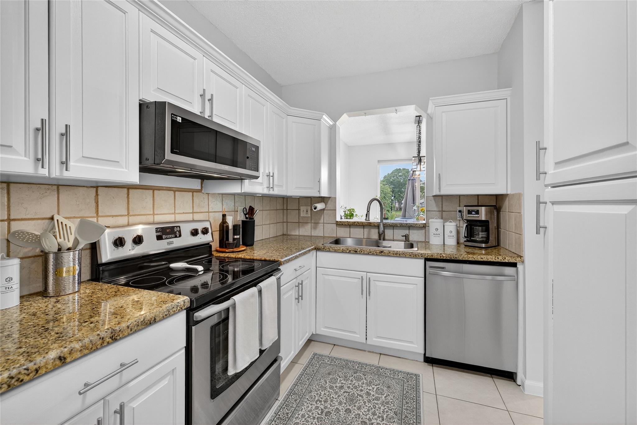 5046 Stagecoach Dr 5046