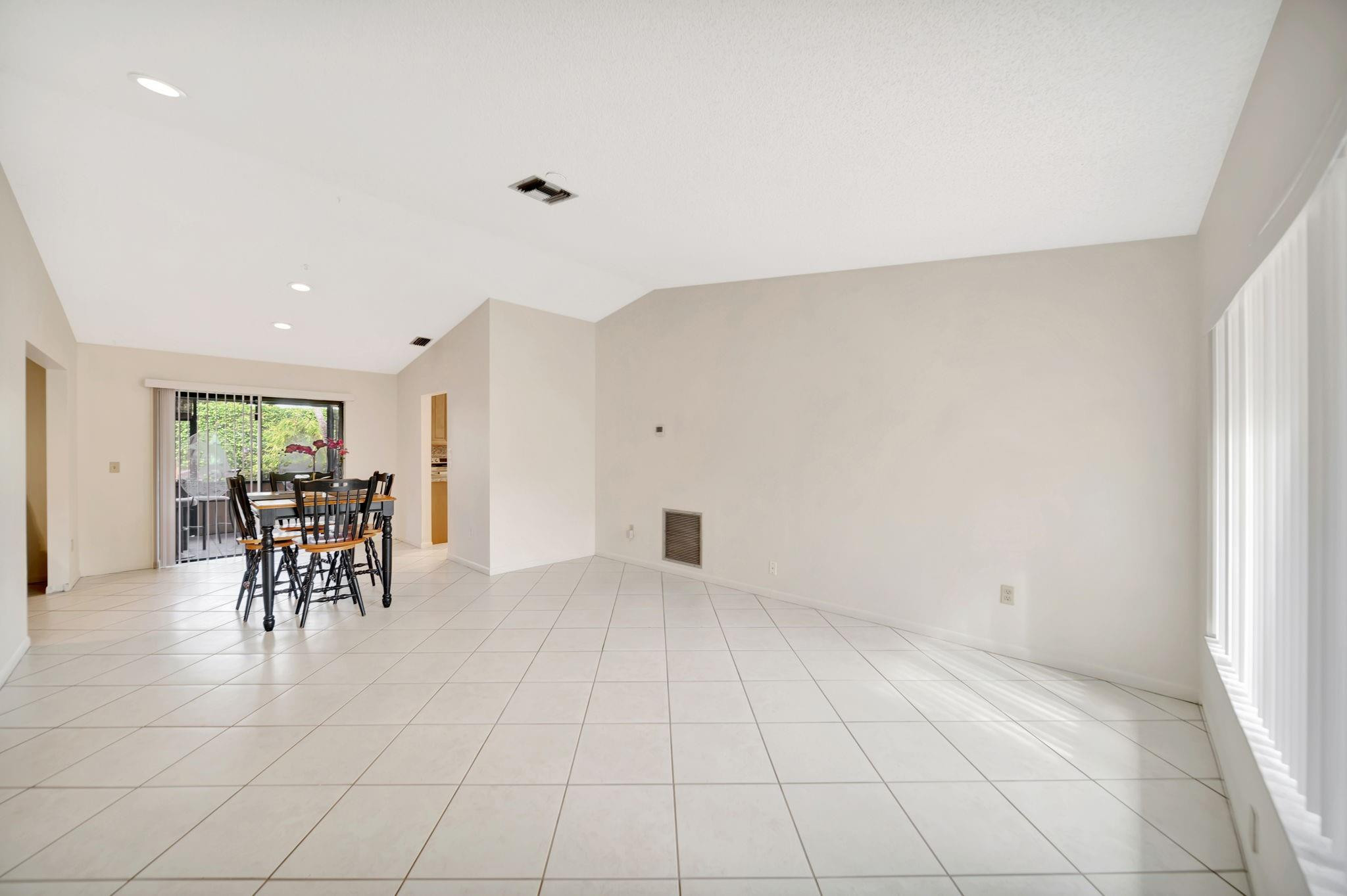 22699 SW 53rd Ave