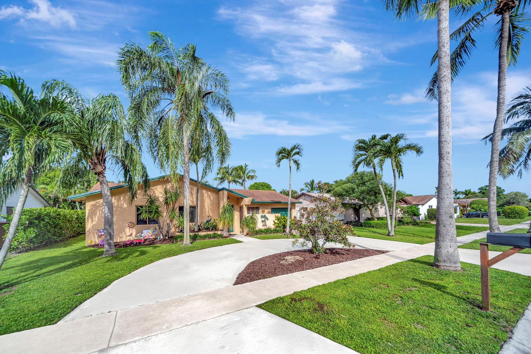 22699 SW 53rd Ave