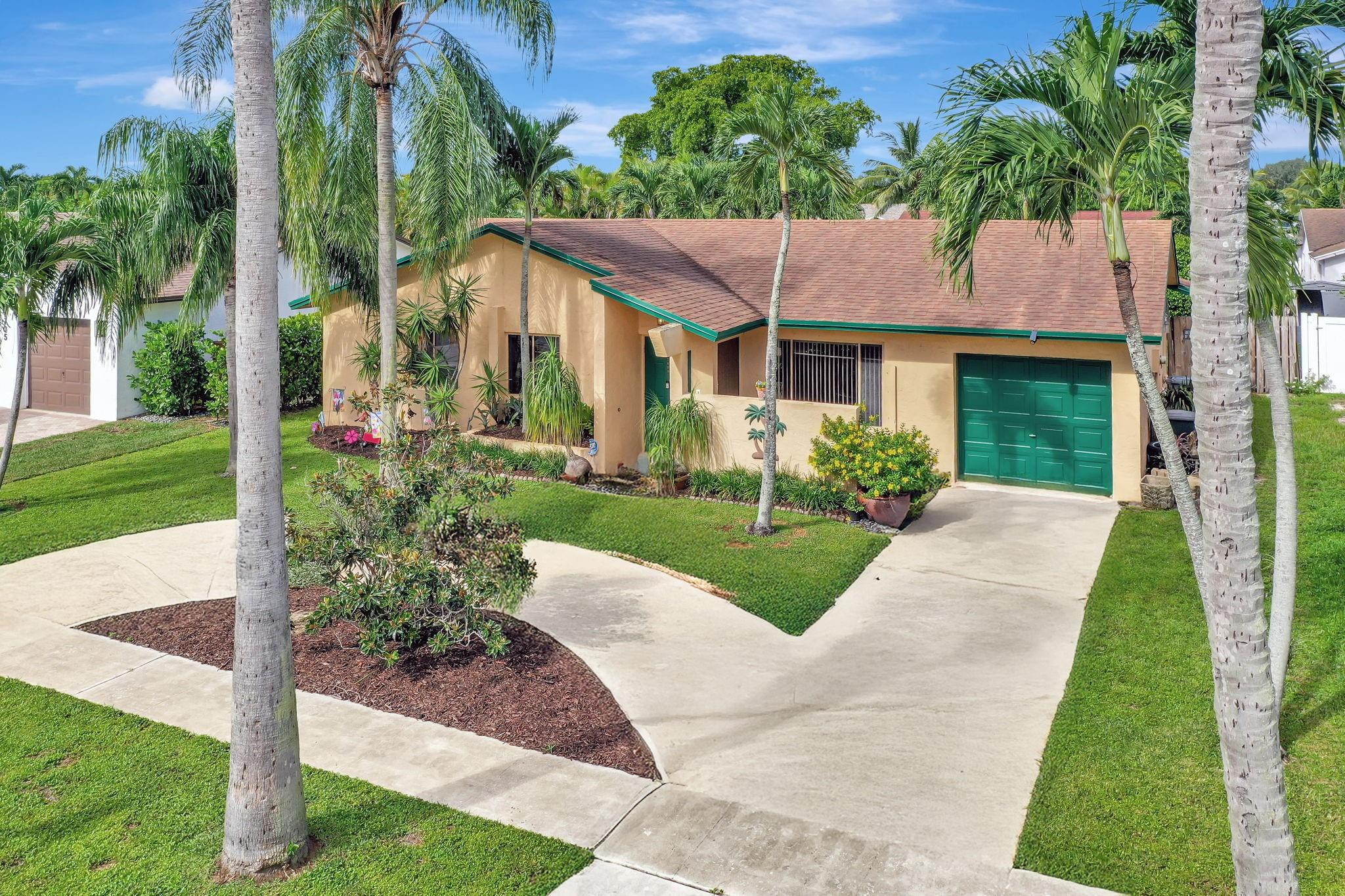 22699 SW 53rd Ave