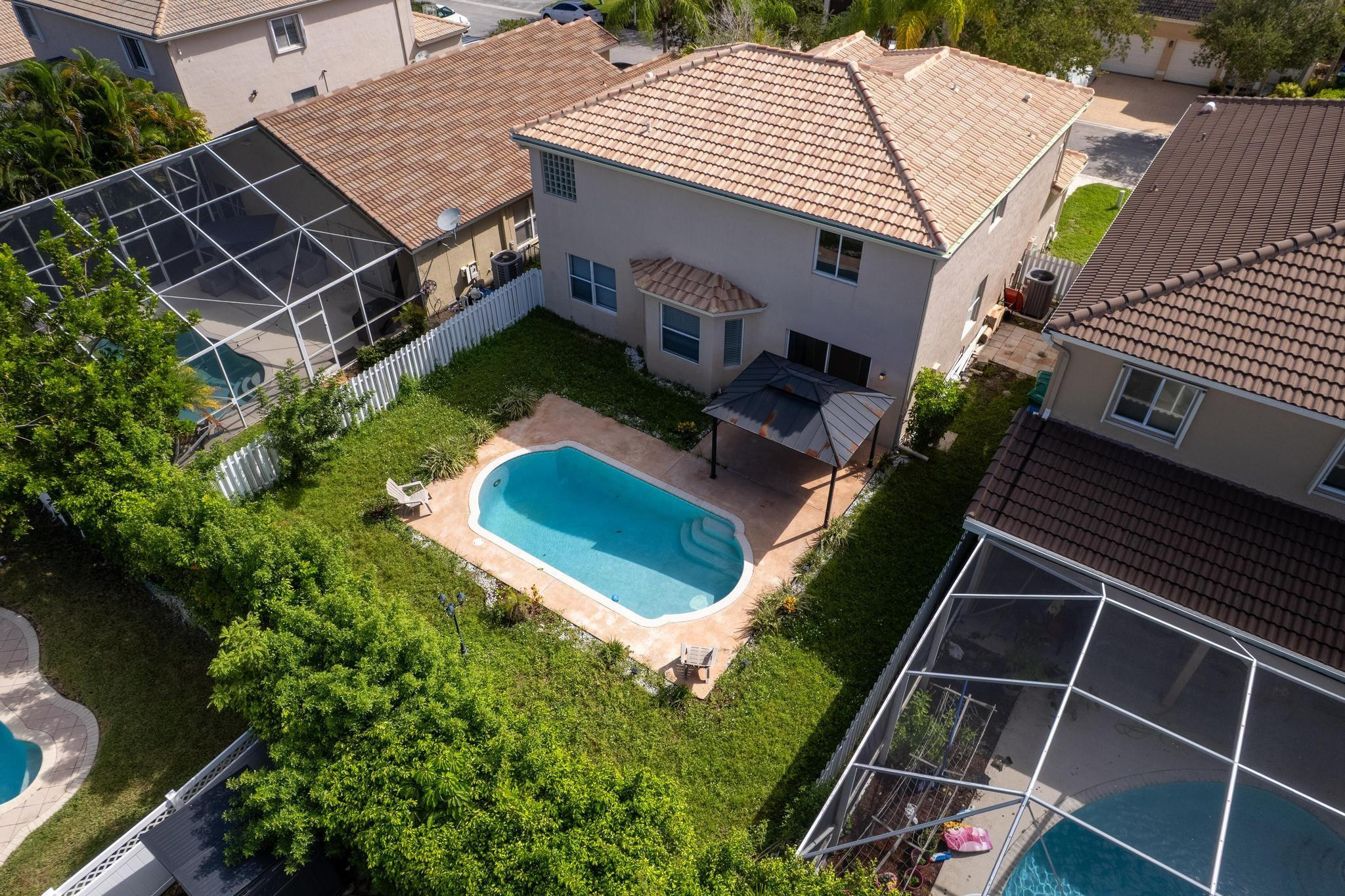 5228 NW 112th Ter
