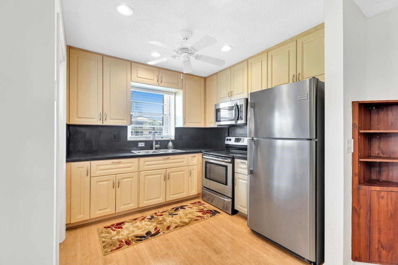 5300 Washington St D206