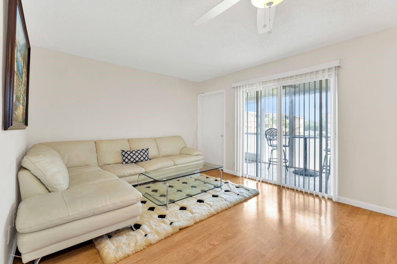 5300 Washington St D206